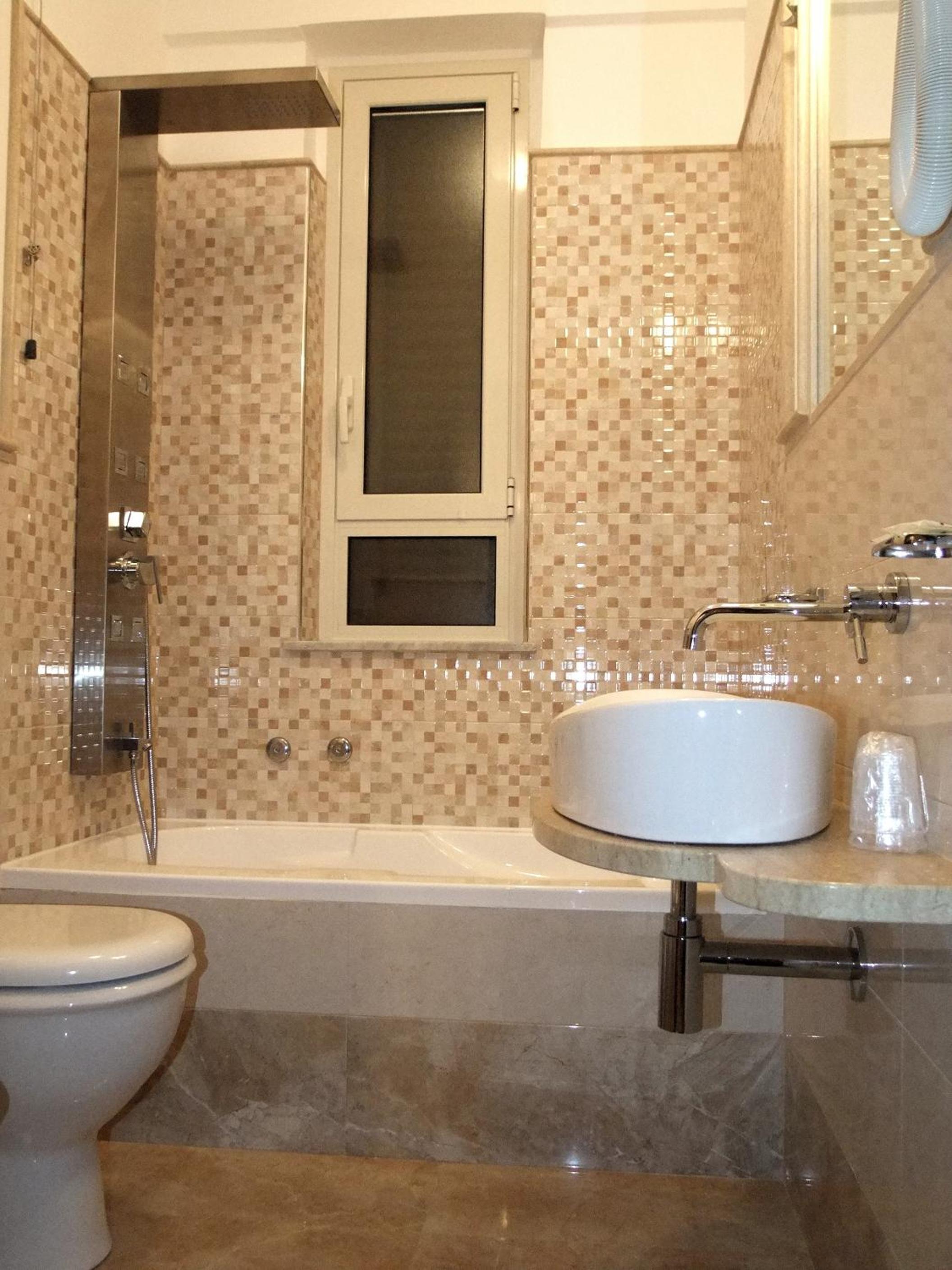 Comfort Double or Twin Room - Photo 8