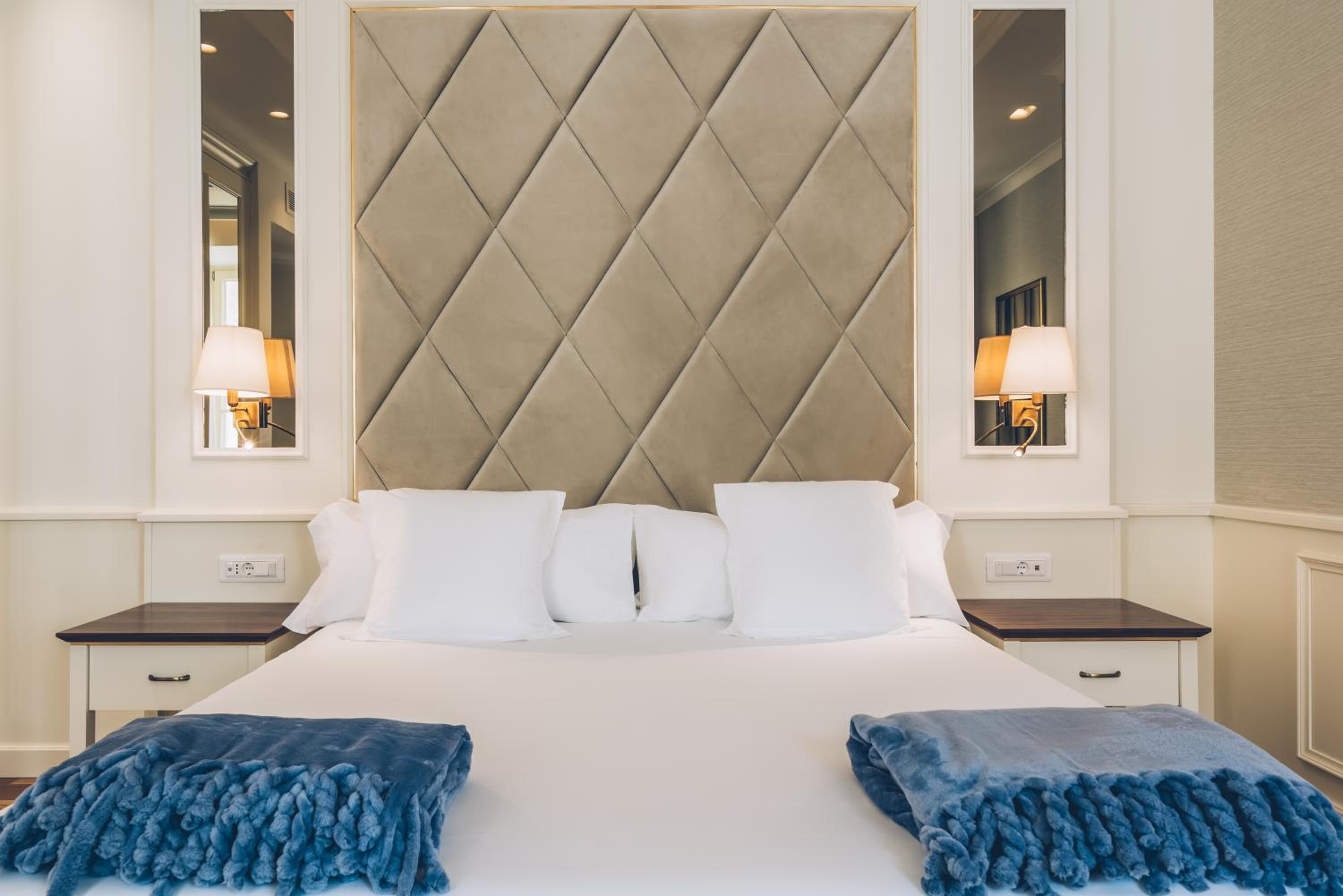 Bed & Sleeping Area