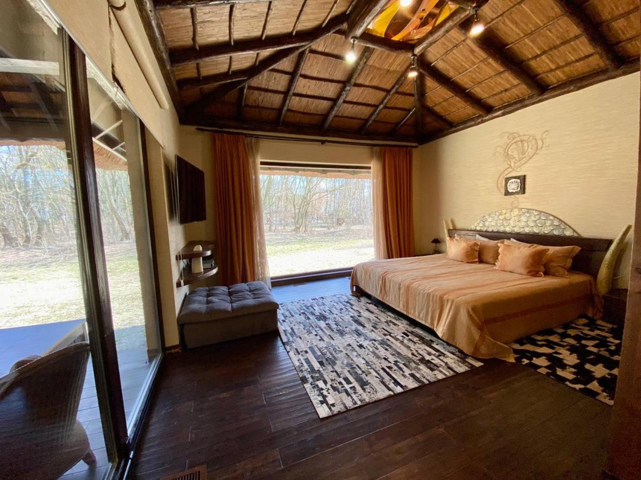 Two-Bedroom Bungalow photo 3