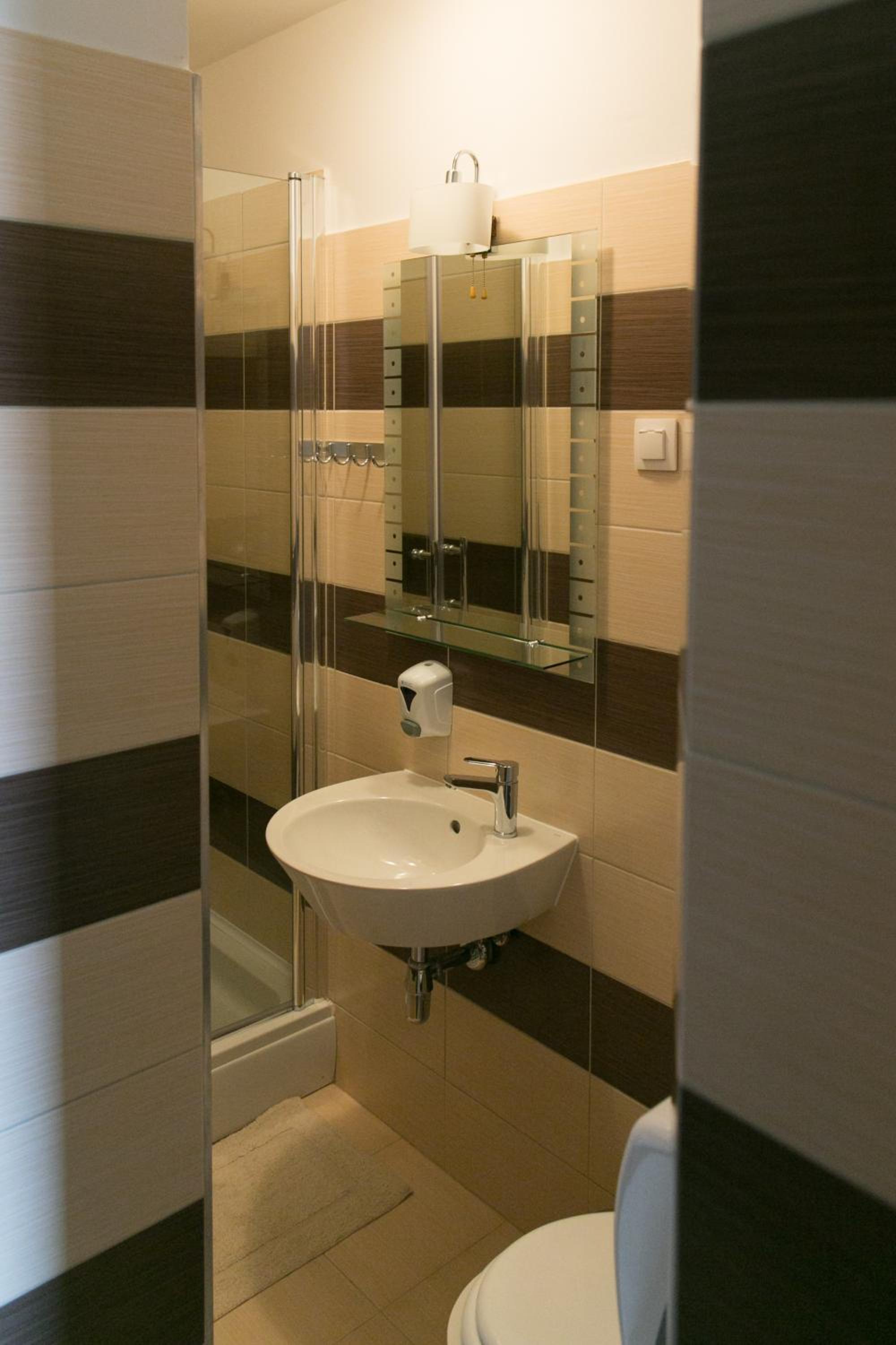 Basic Triple Room - Photo 2