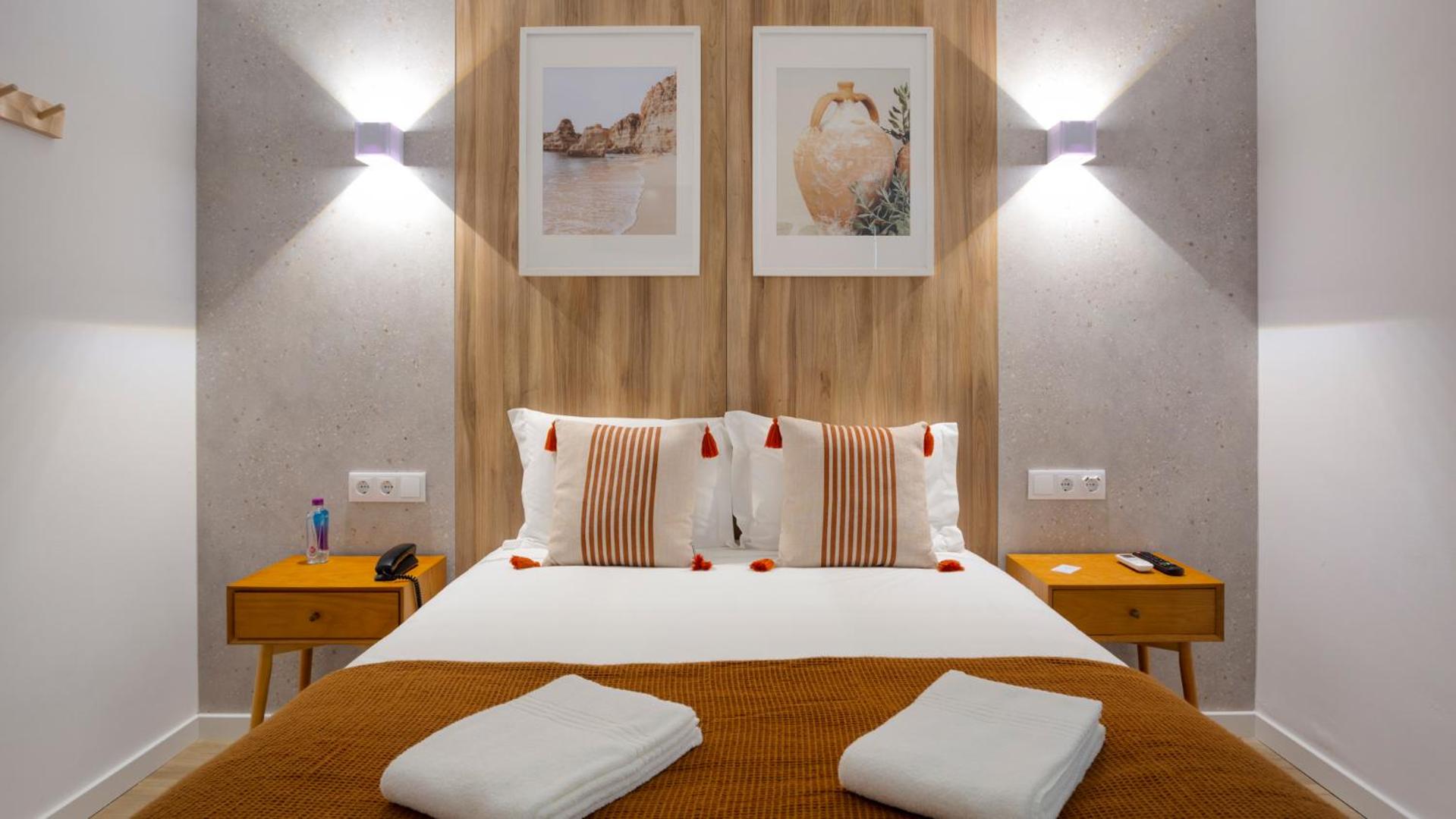Double Room - Photo 7