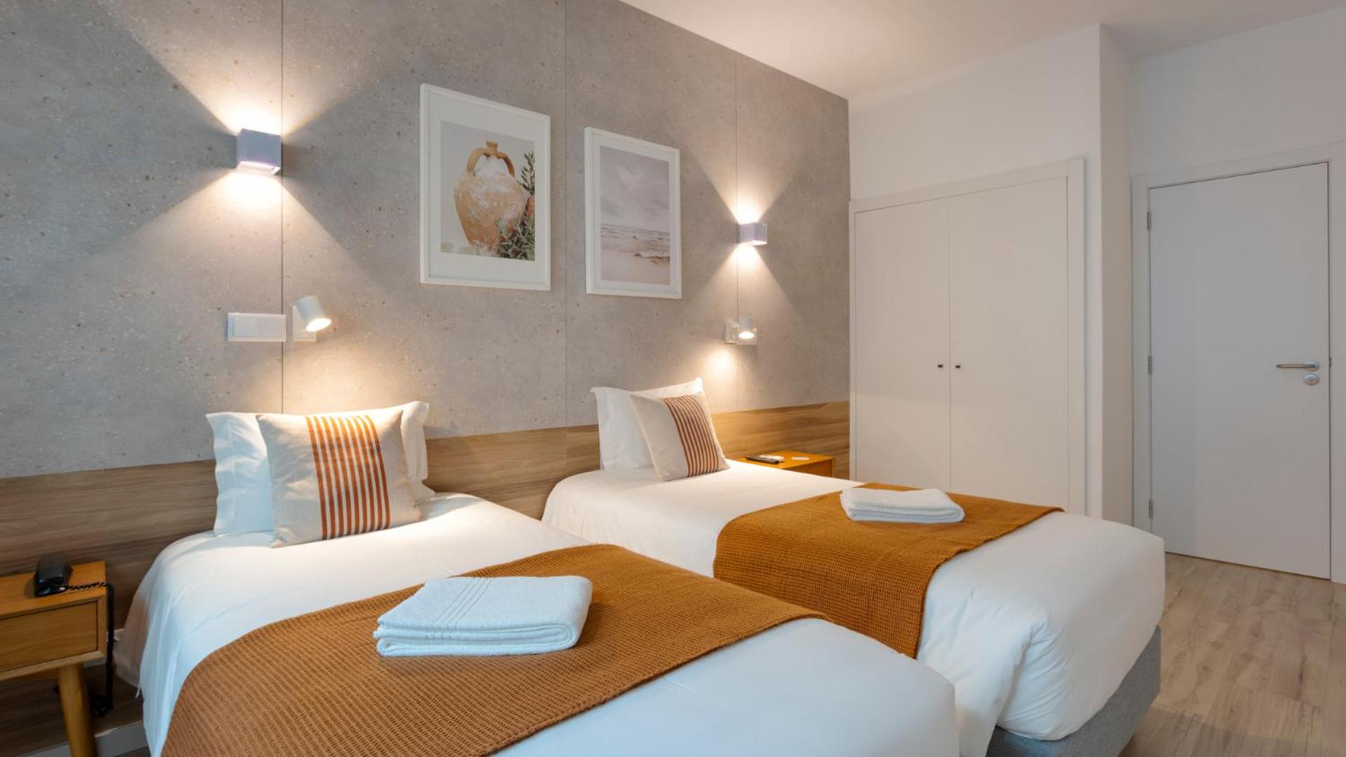 Twin Room - Photo 5