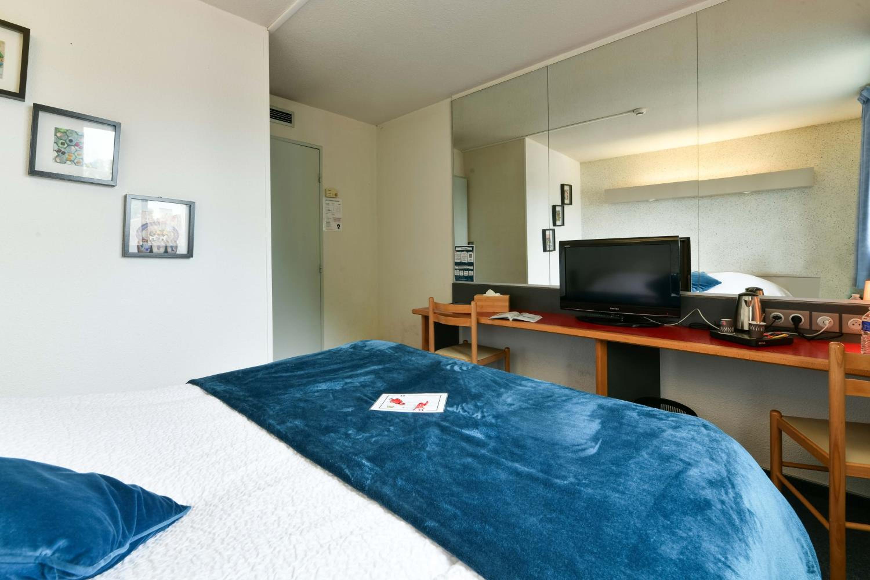 Standard Twin Room photo 2