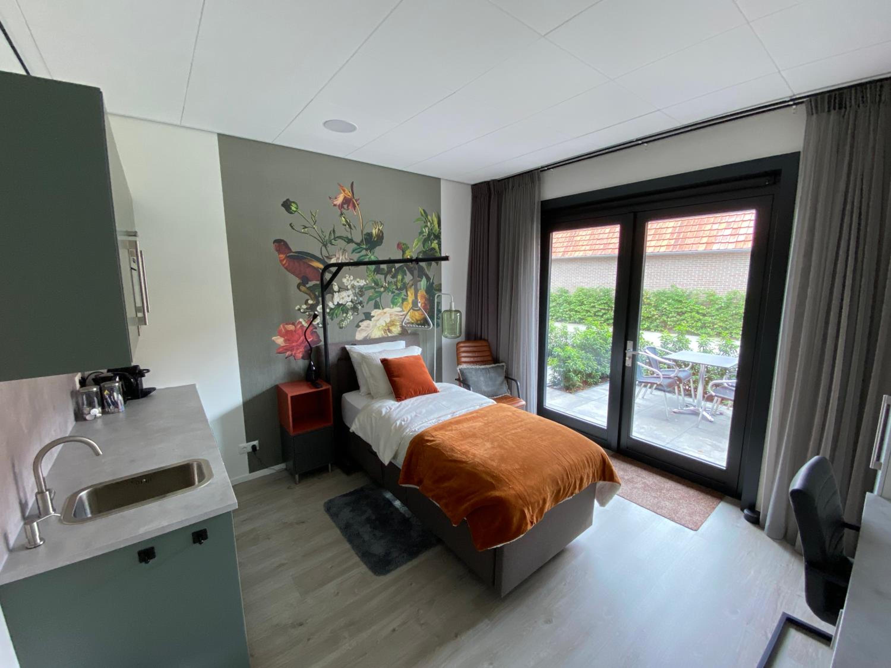 Single Room with Terrace