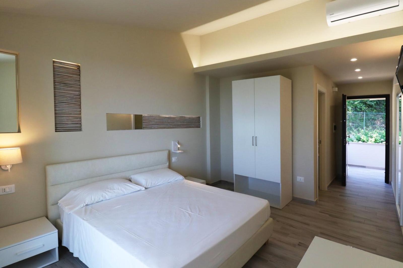 Deluxe Double Room with Sea View