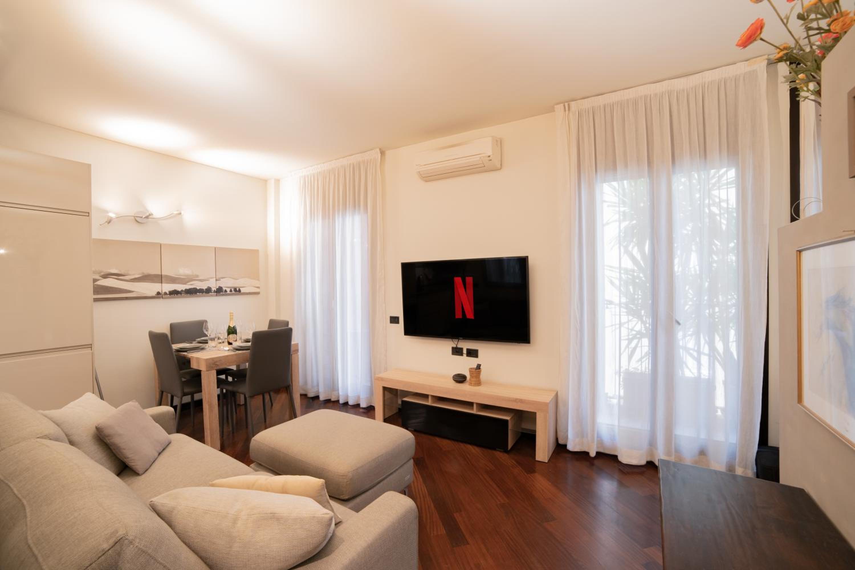 One-Bedroom Apartment