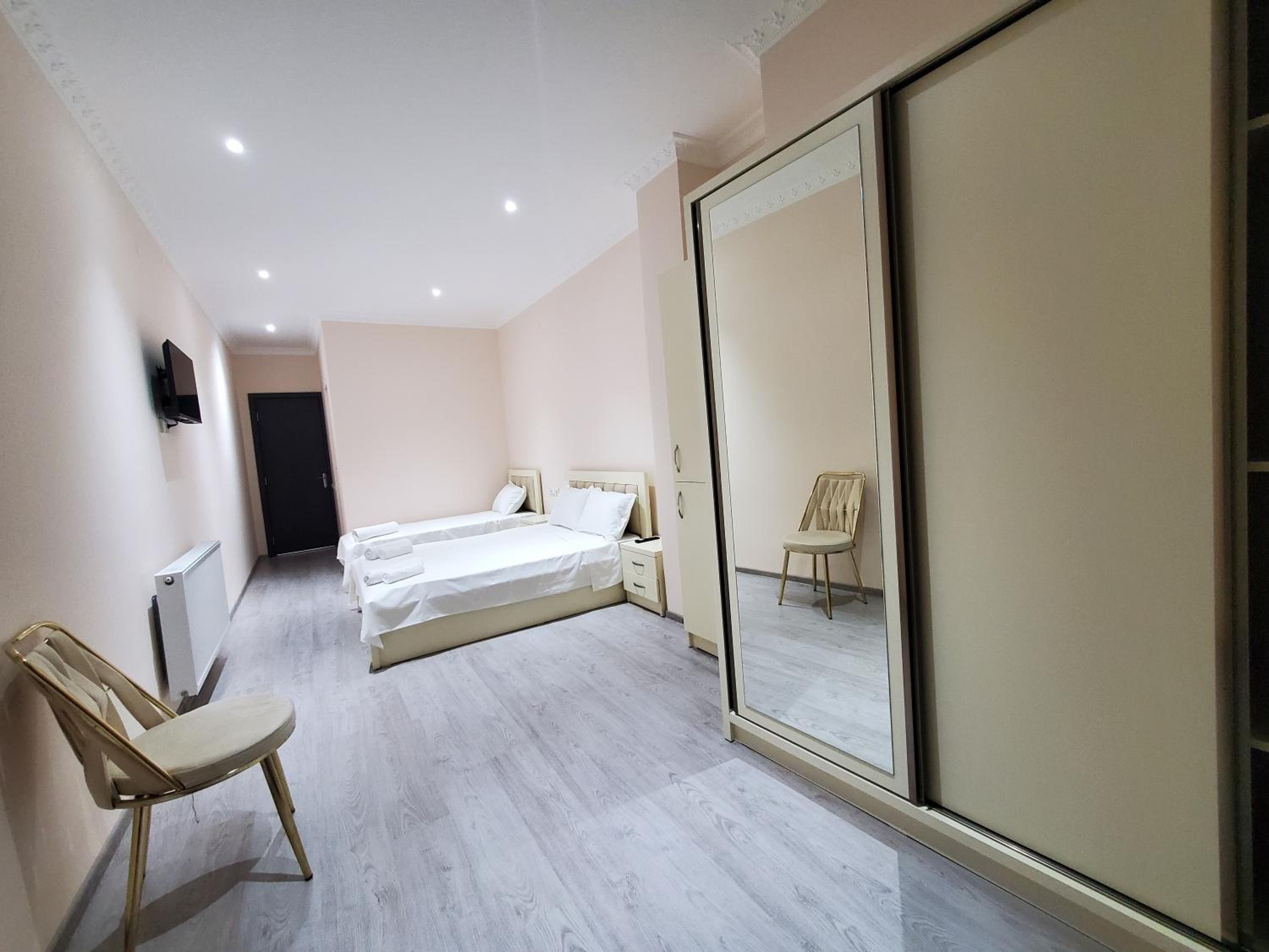 Classic Triple Room photo 2