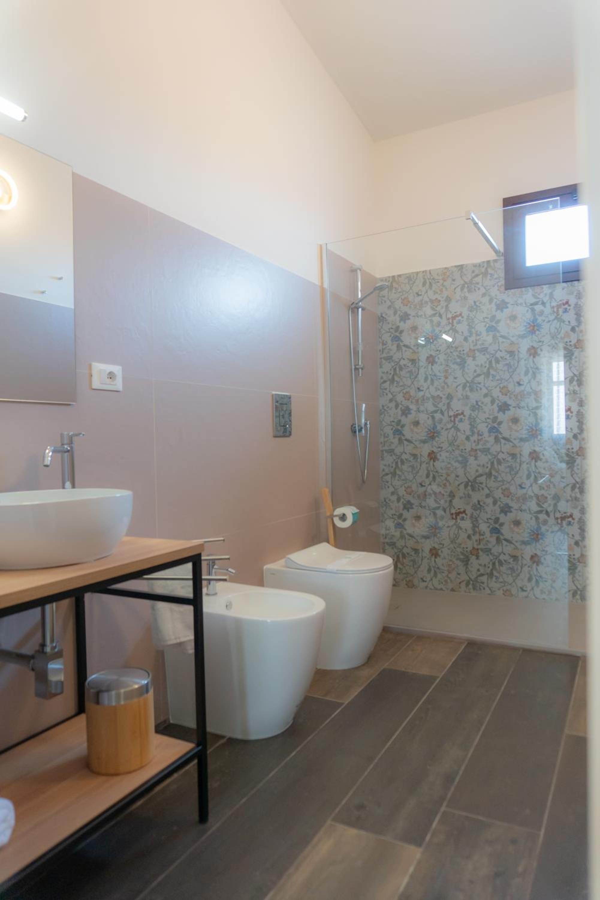 Deluxe King Room photo 3