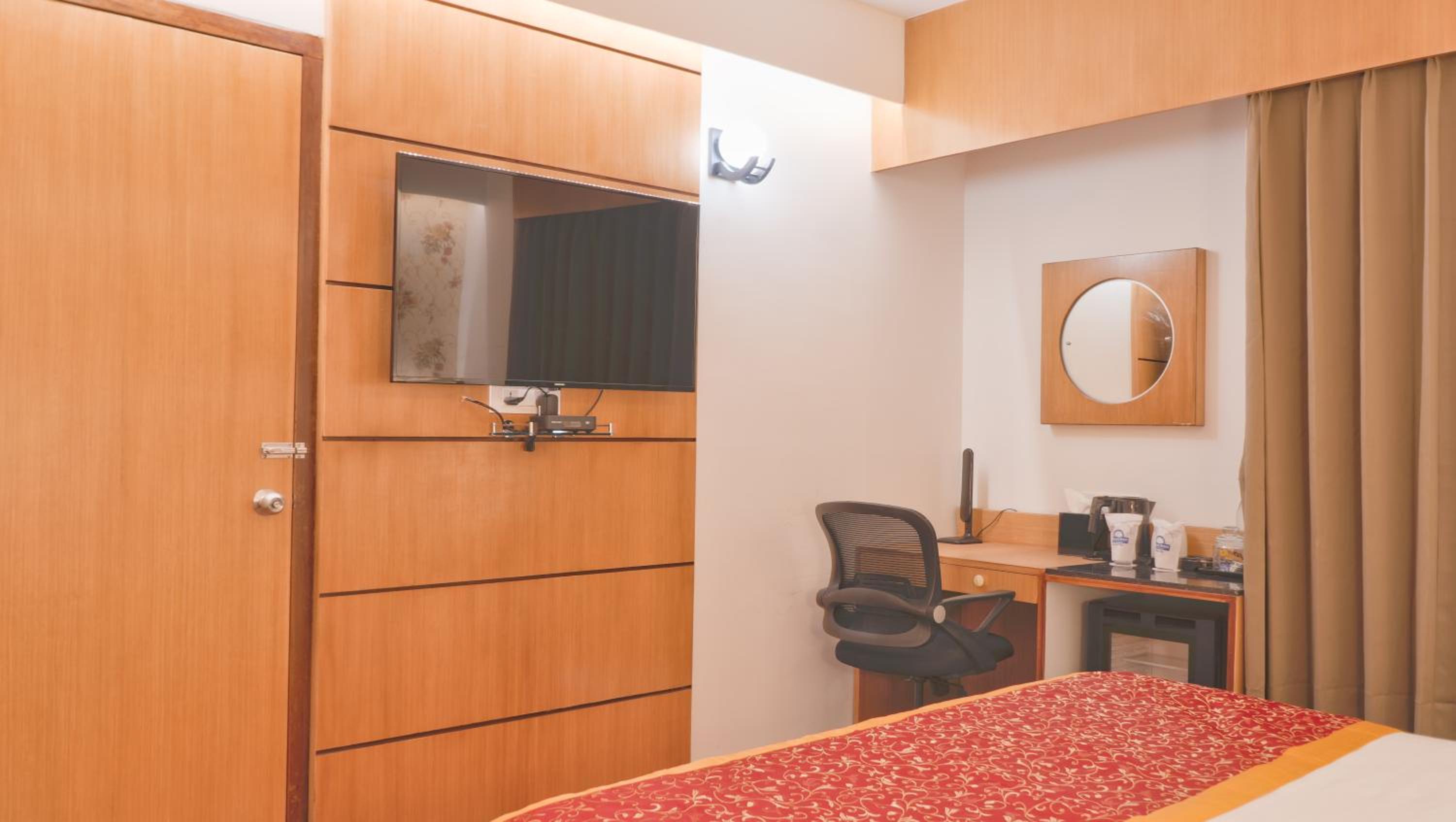 Deluxe Room - Photo 3