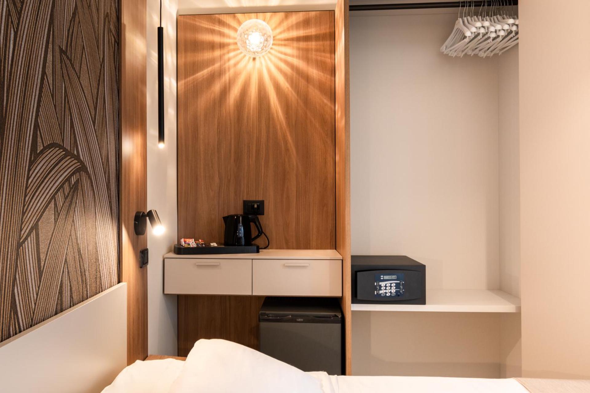 Large Single Room photo 3