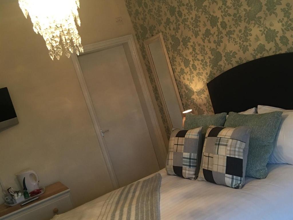 Double Room with Private Bathroom photo 2