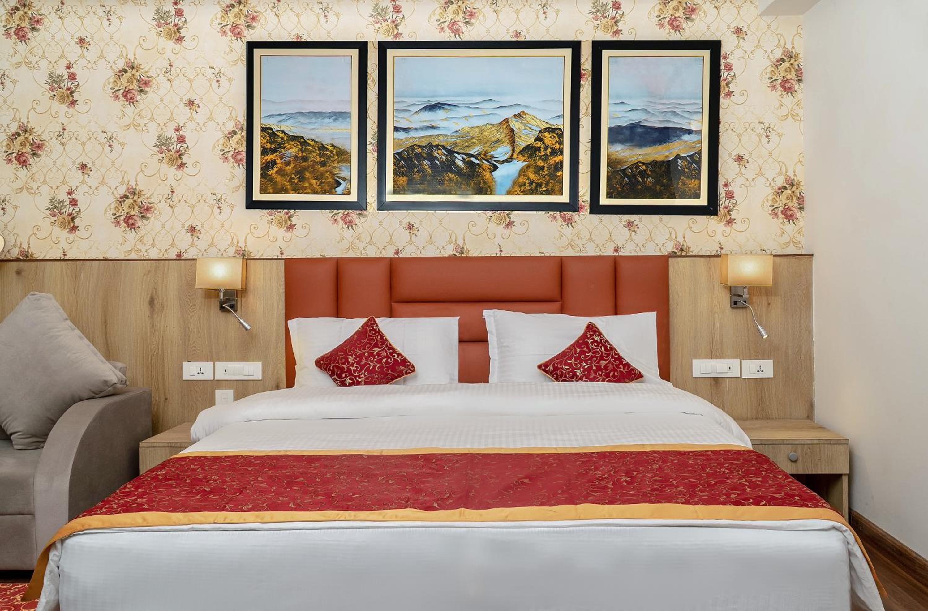 Deluxe Room - Photo 2