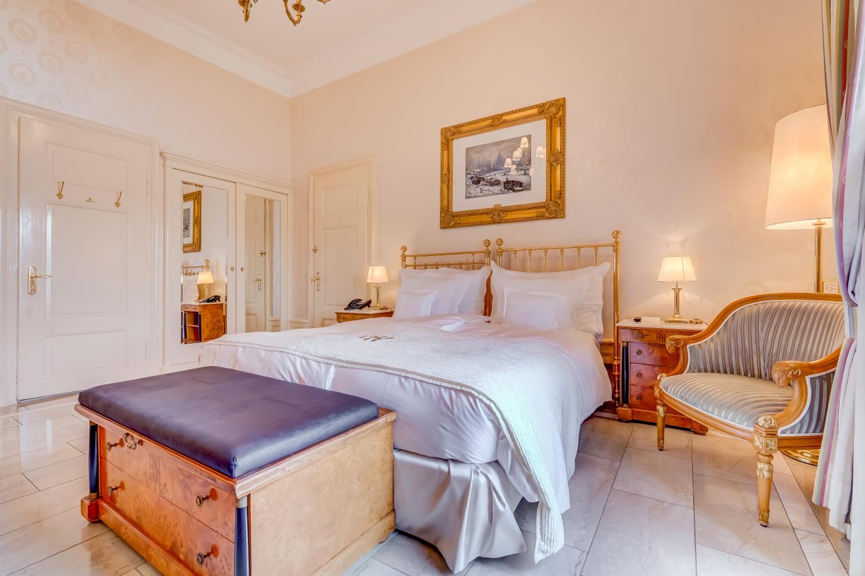 Classic Room With City View - Photo 1