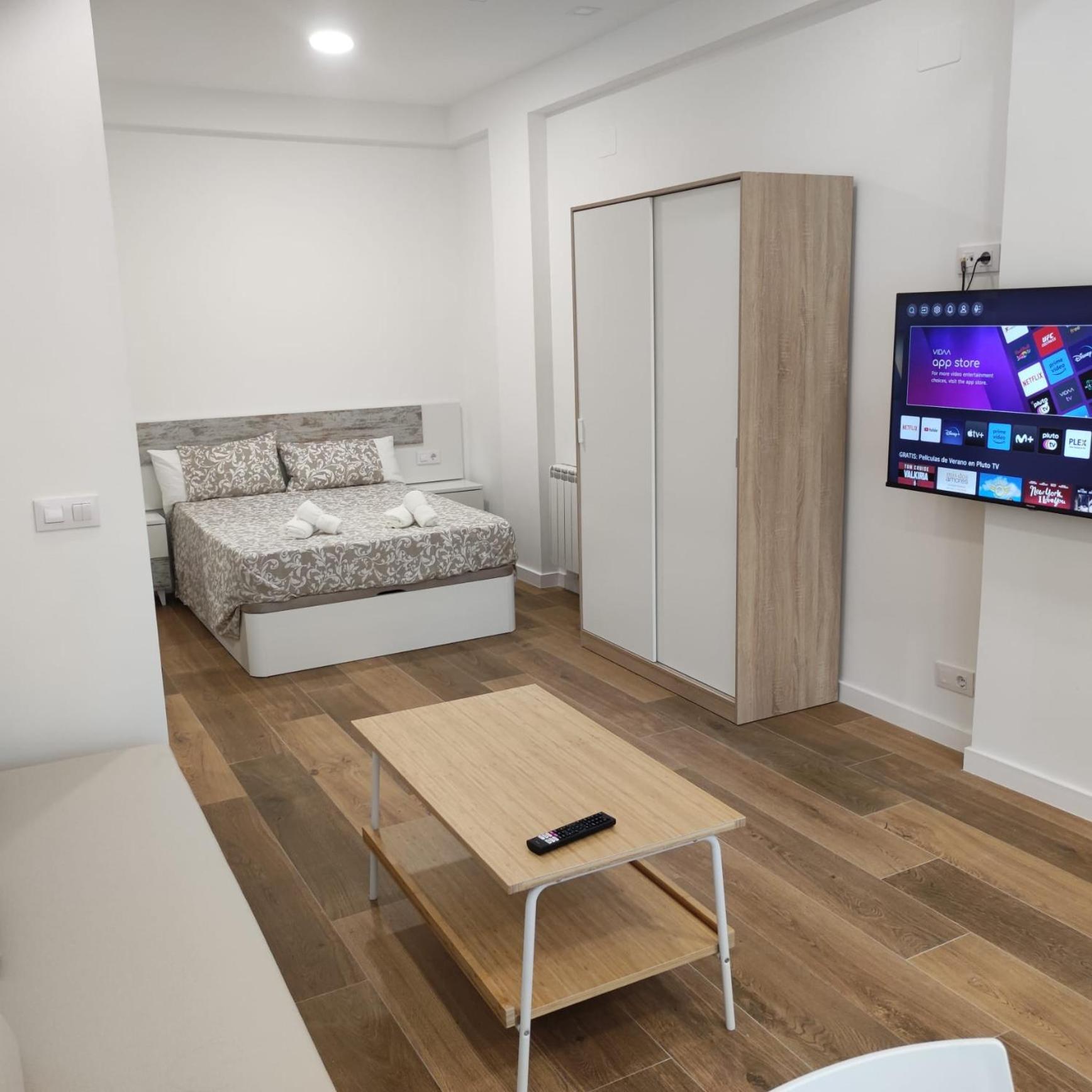 One-Bedroom Apartment photo 3