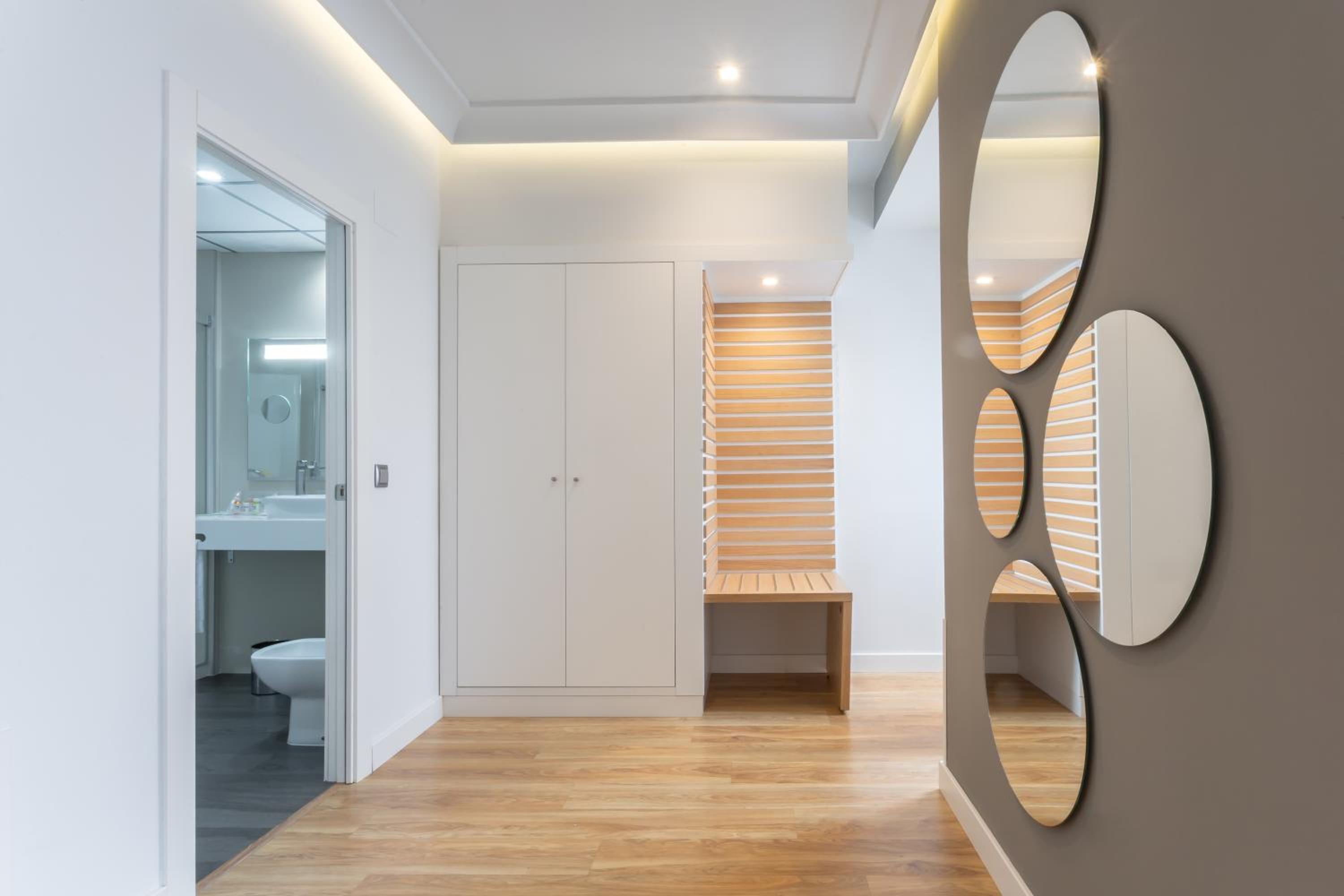 Double or Twin Room - Photo 16