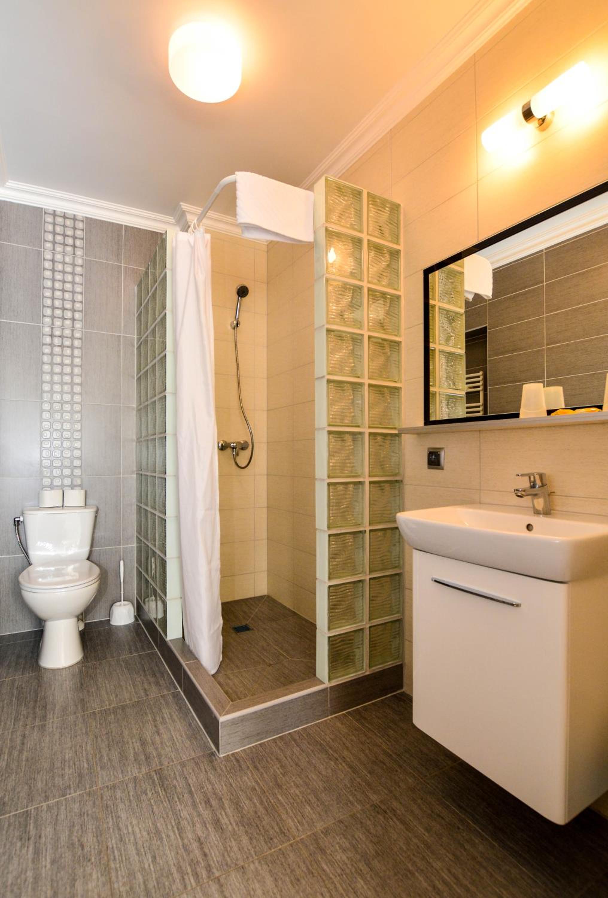 Standard Double Room - Photo 5