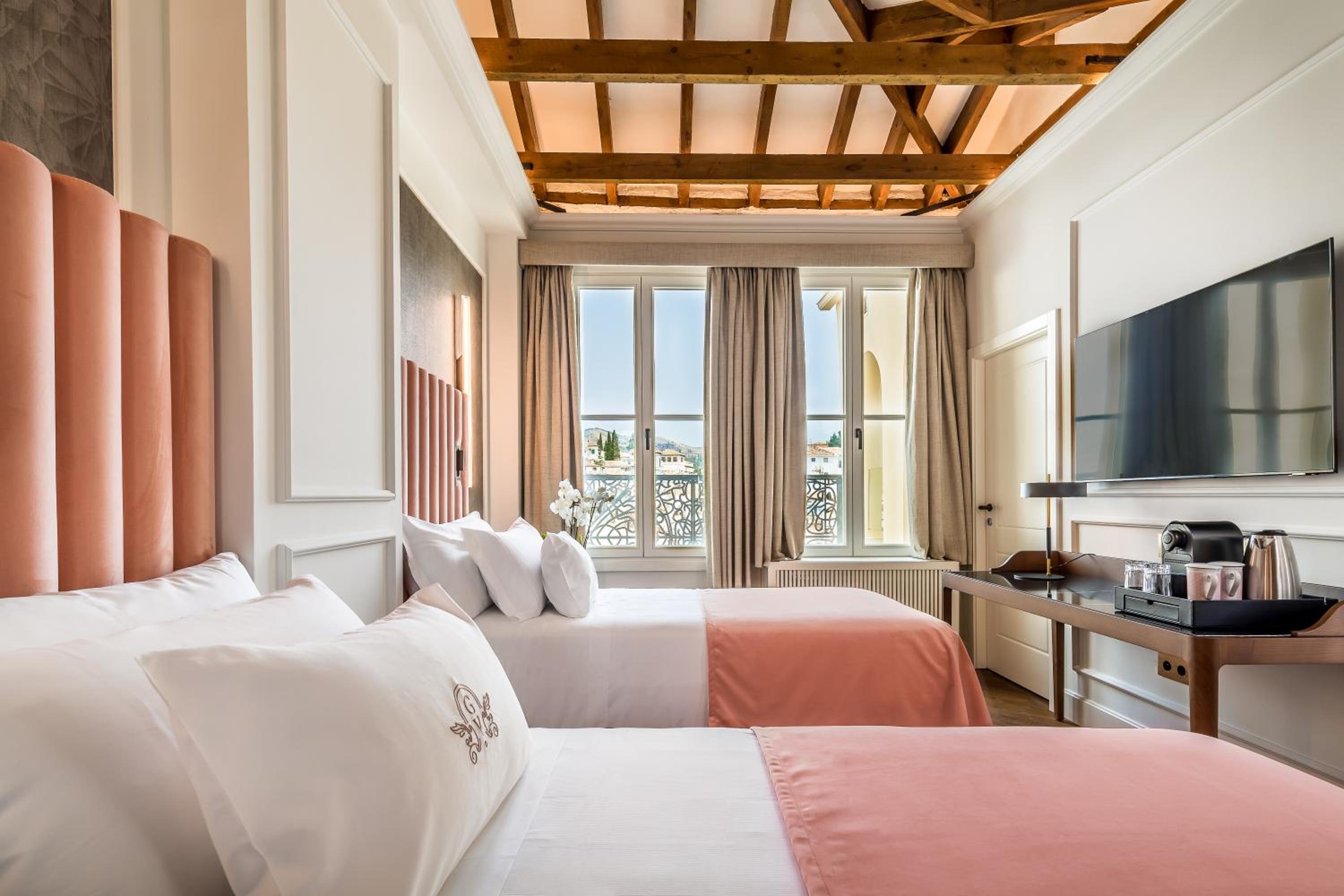 Suite Real (2 adultos + 2 niños)