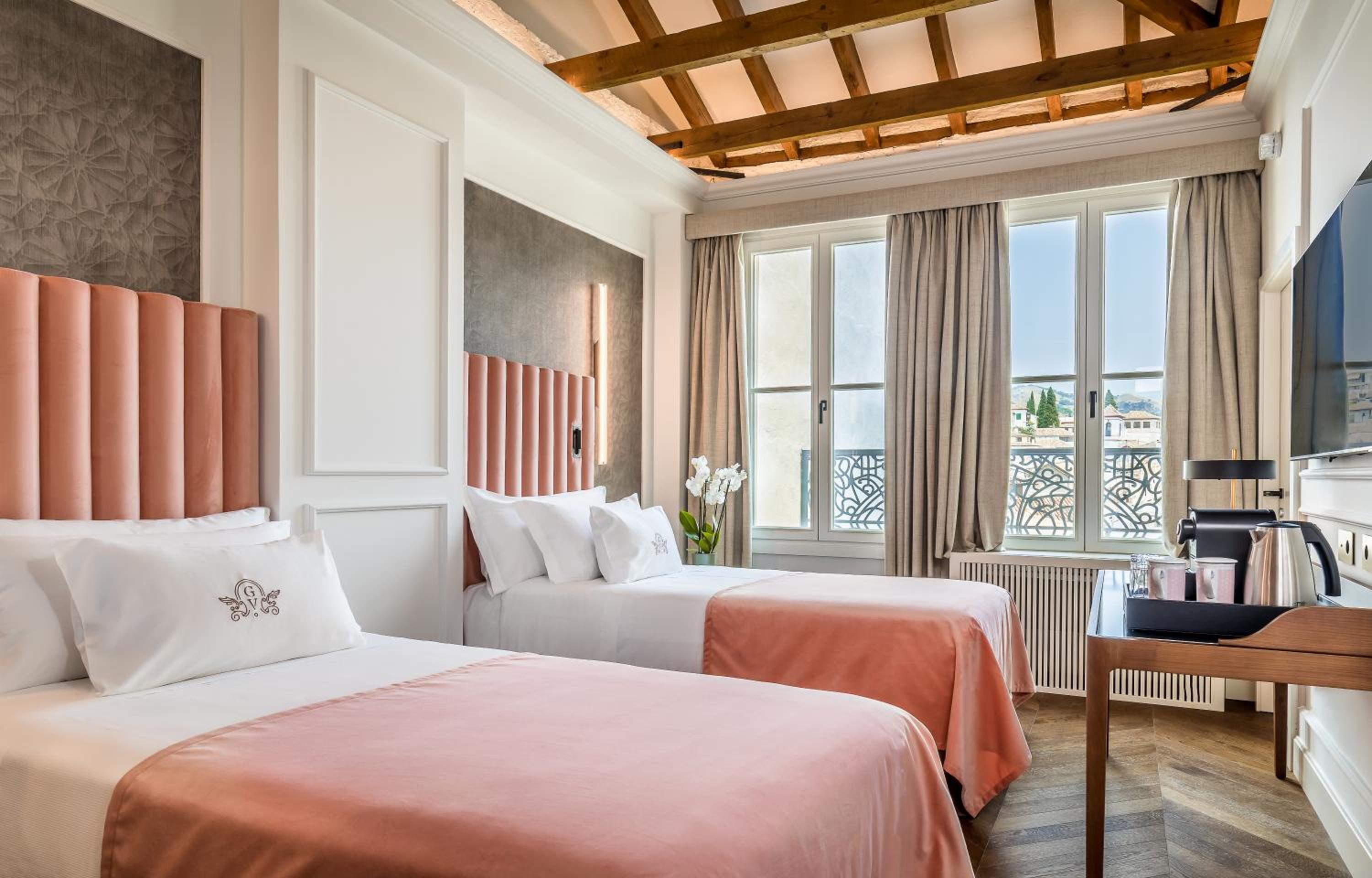 Royal Suite (2 Adults + 4 Children) photo 3