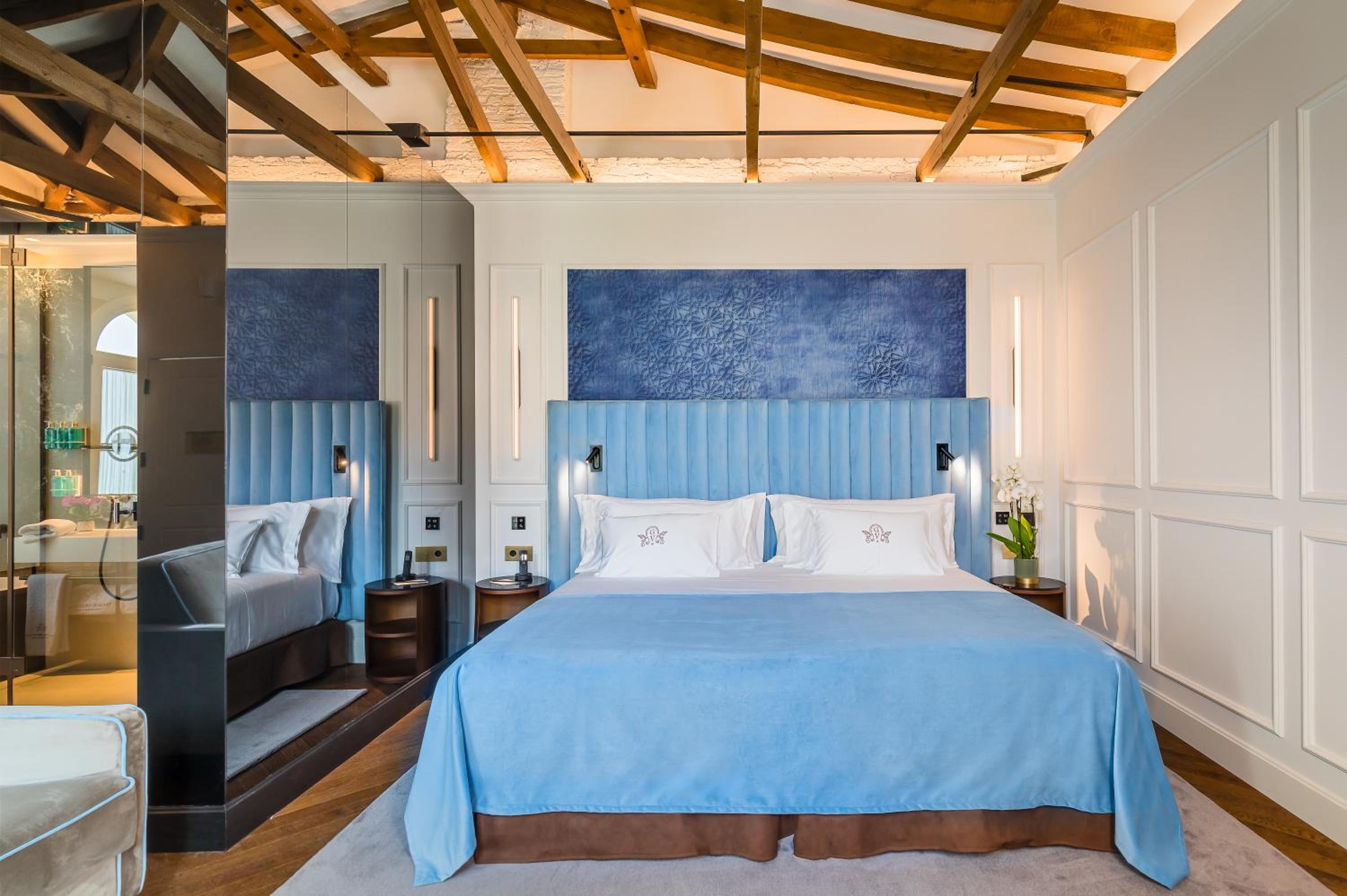 Suite Real (2 adultos + 1 niño)