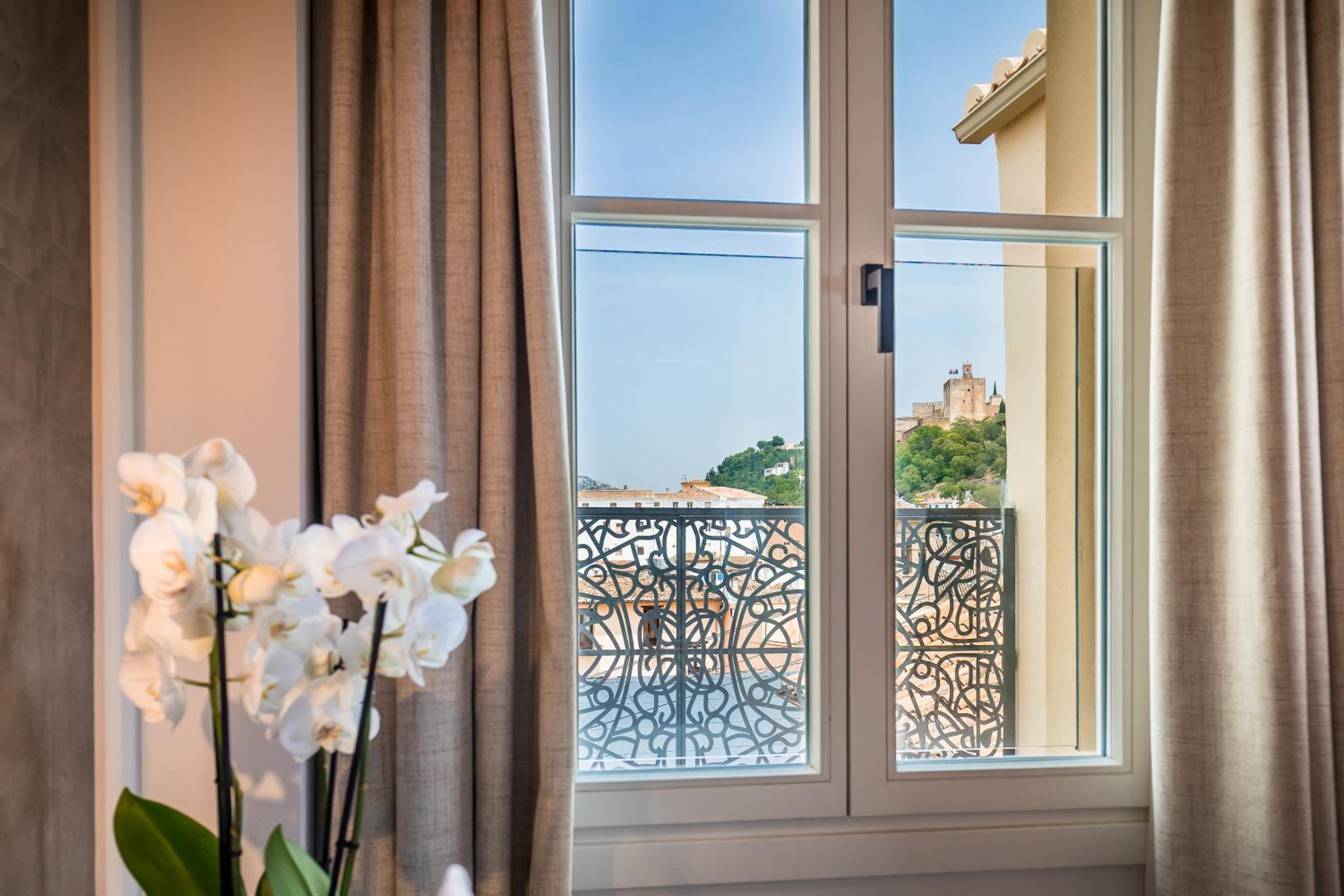 Royal Suite (2 Adults + 2 Children) photo 2