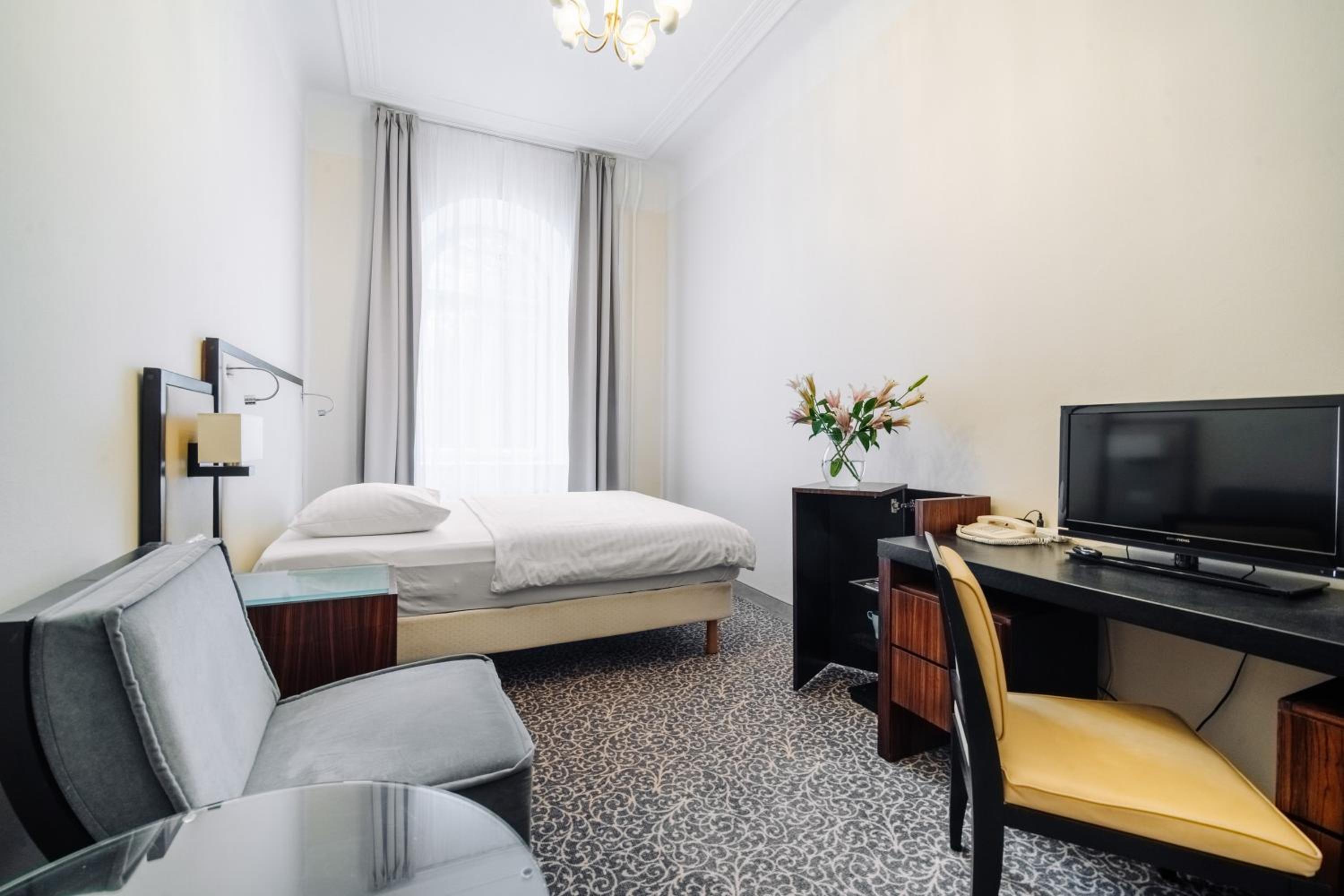Classic Single Room