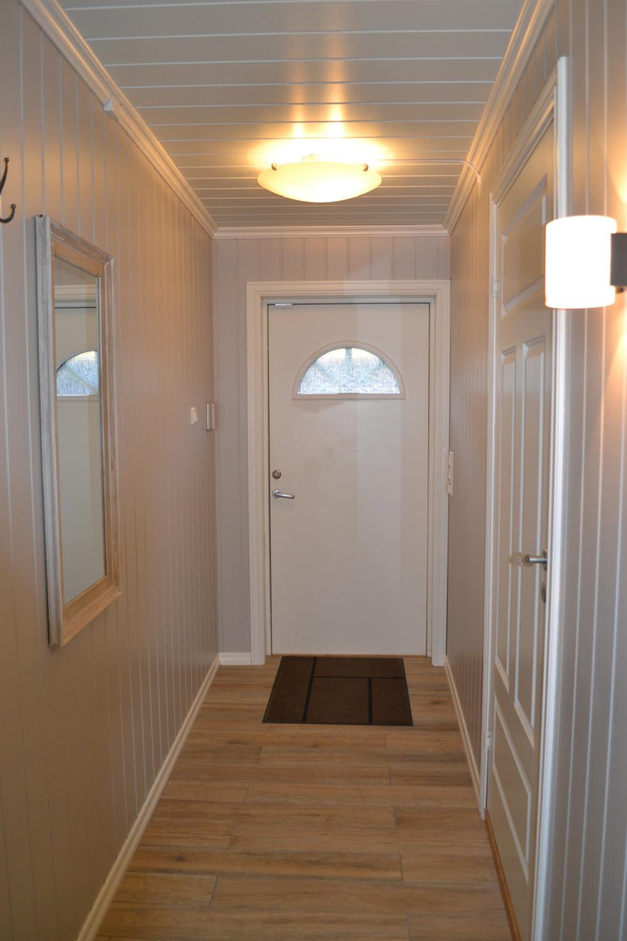 One-Bedroom Apartment - Photo 6
