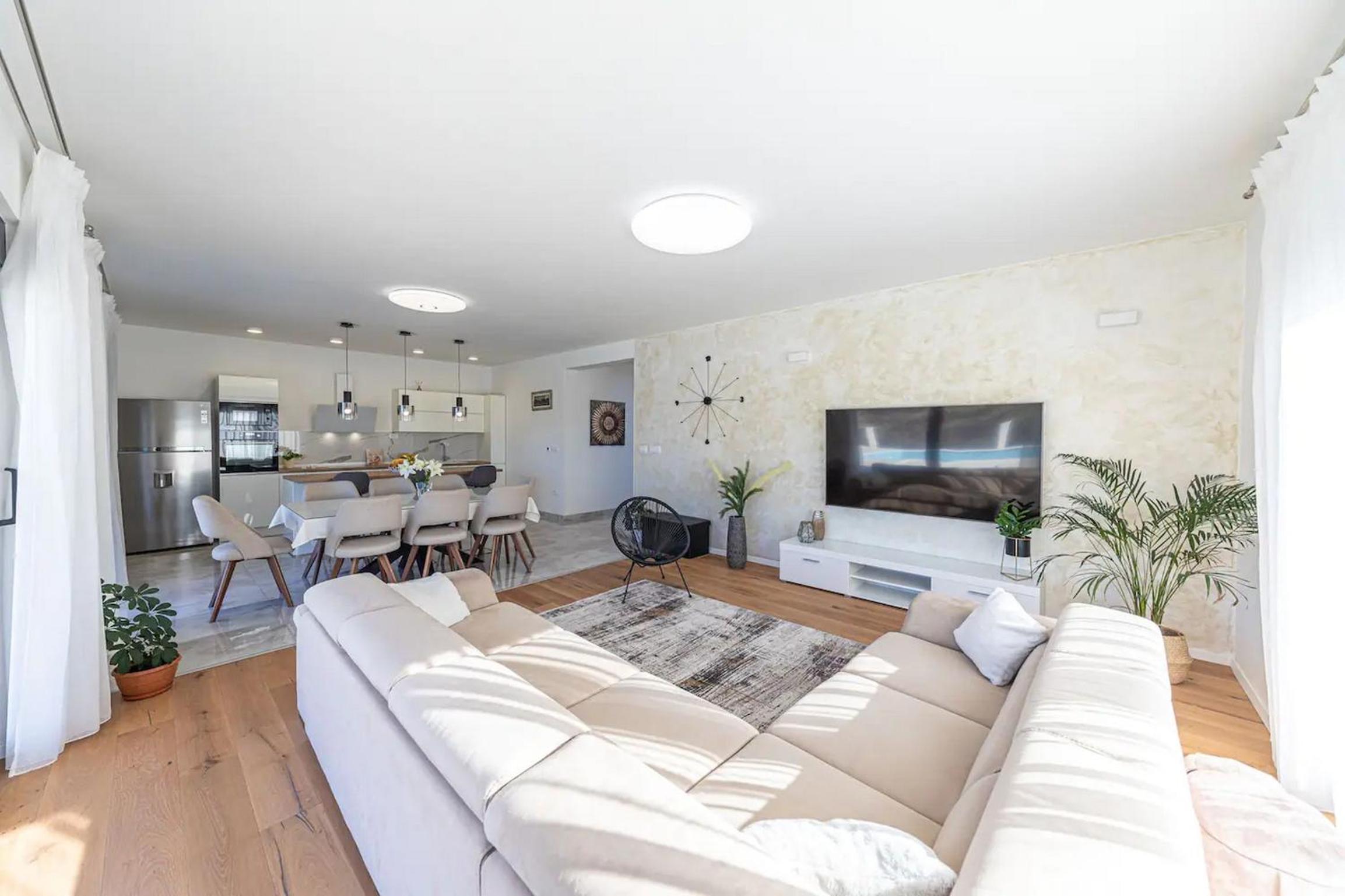 Villa photo 1