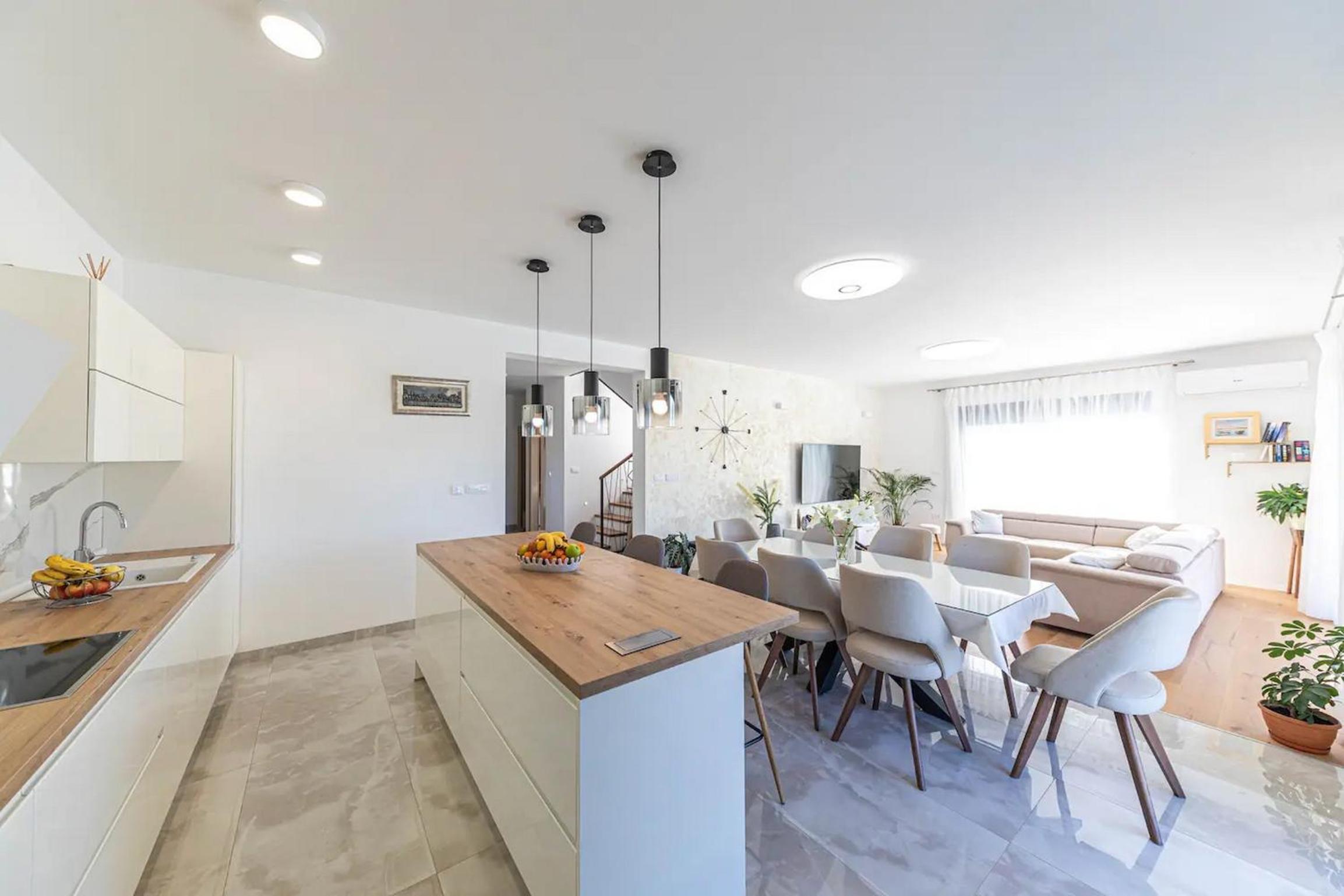 Villa photo 3