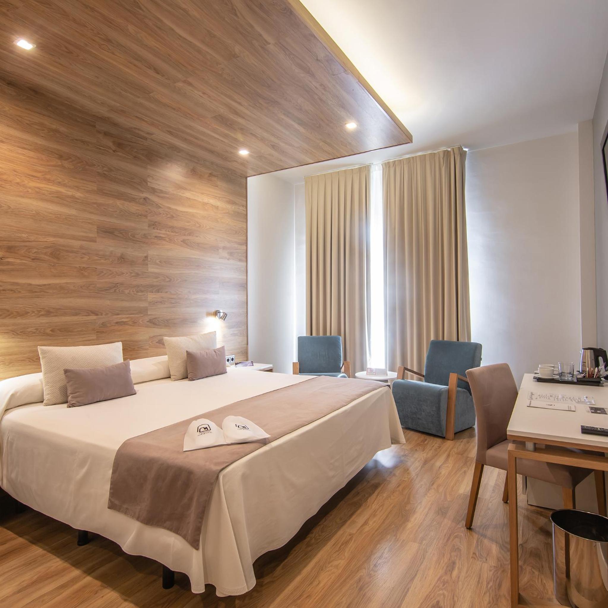 Double or Twin Room - Photo 15
