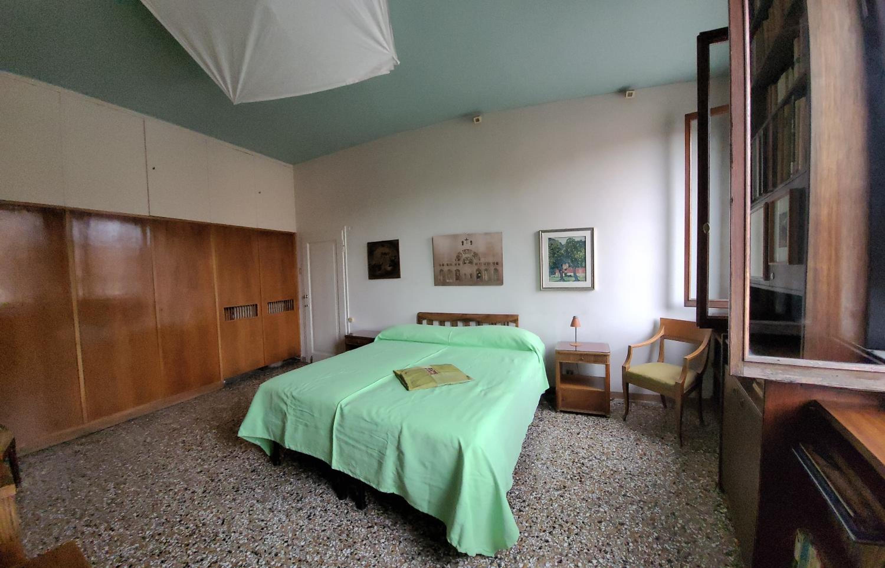 Double or Twin Room with Shared Bathroom photo 3