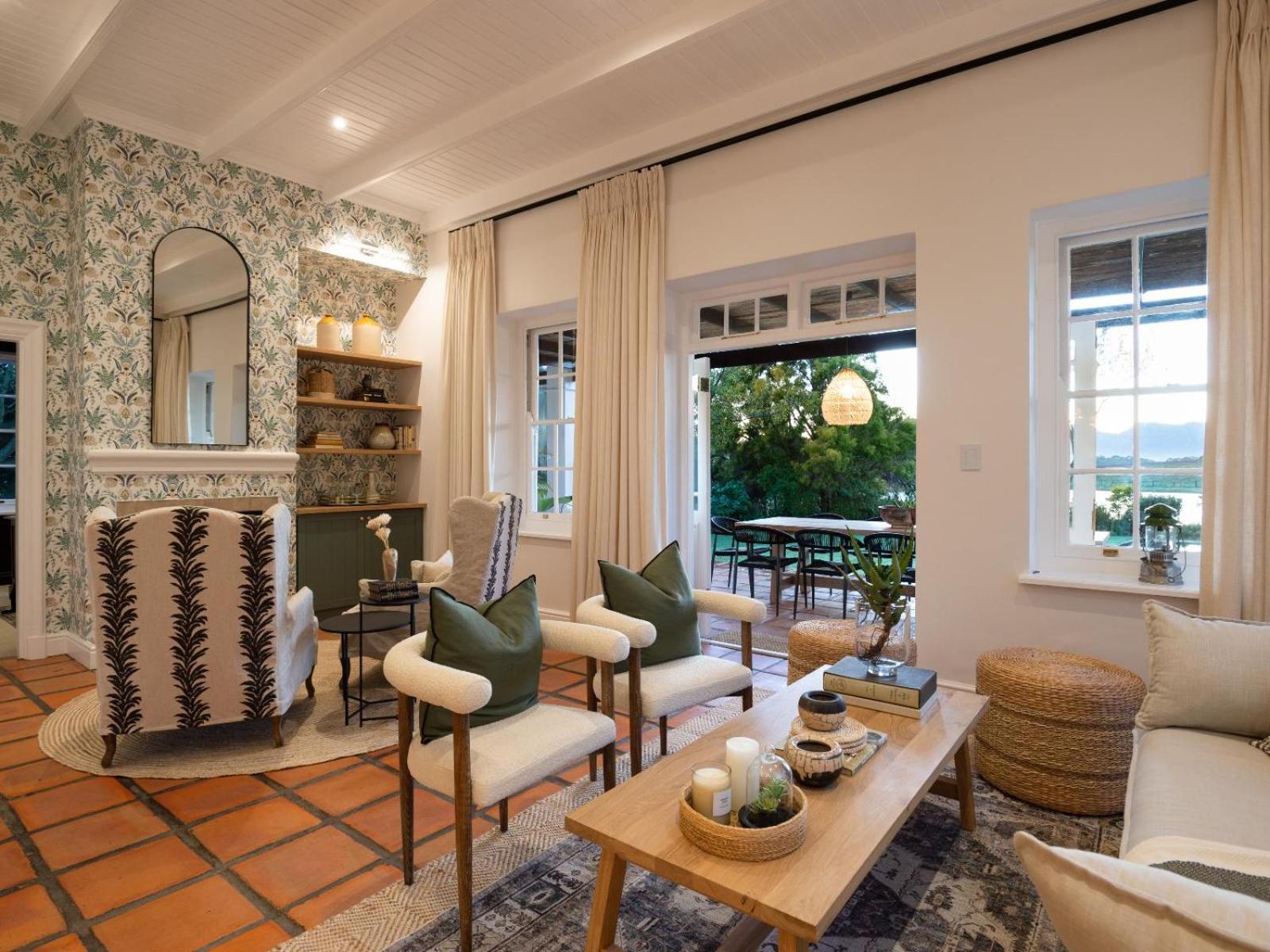 Luxury Holiday Home photo 1