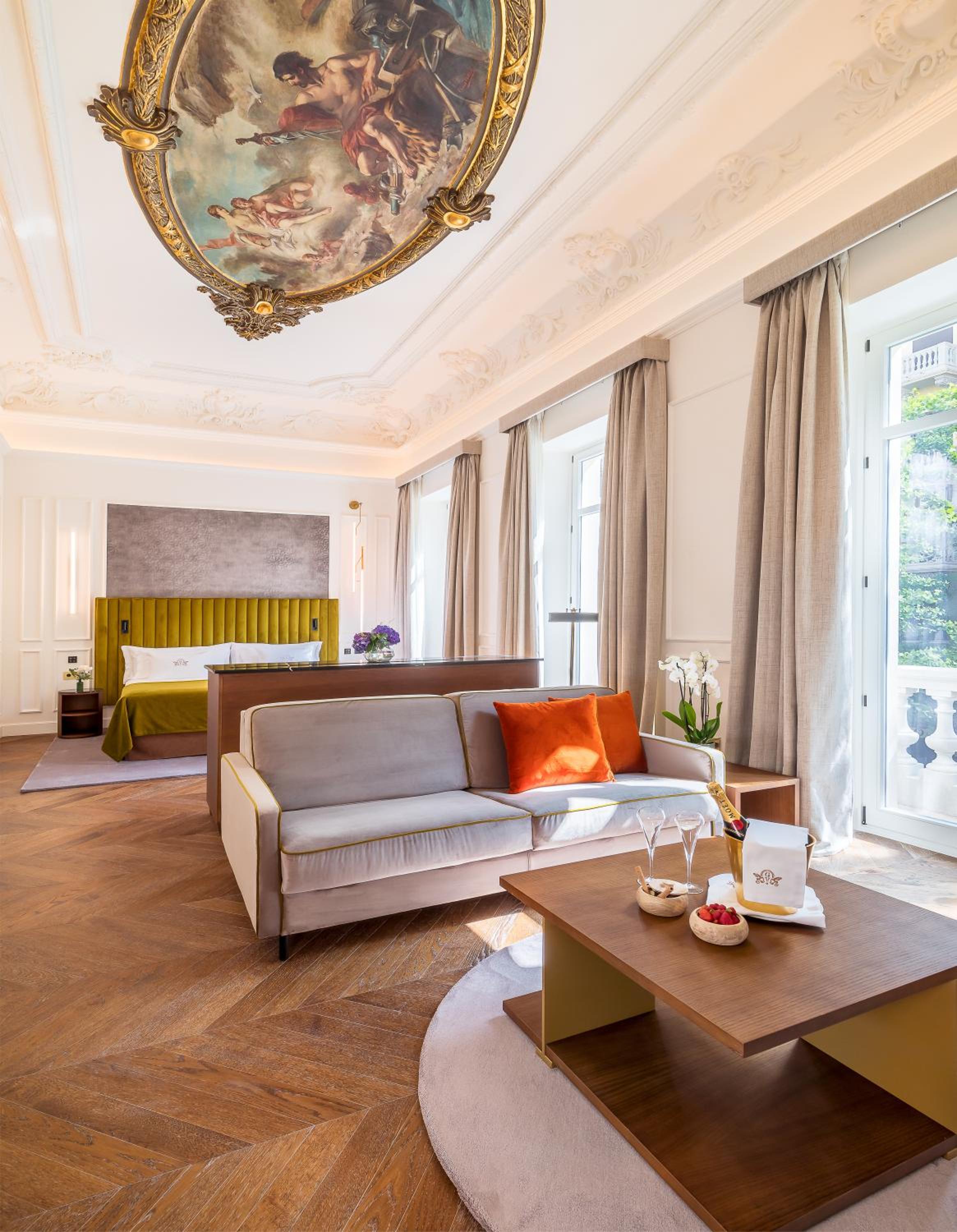 Suite Junior Alhambra (2 adultos + 2 niños)