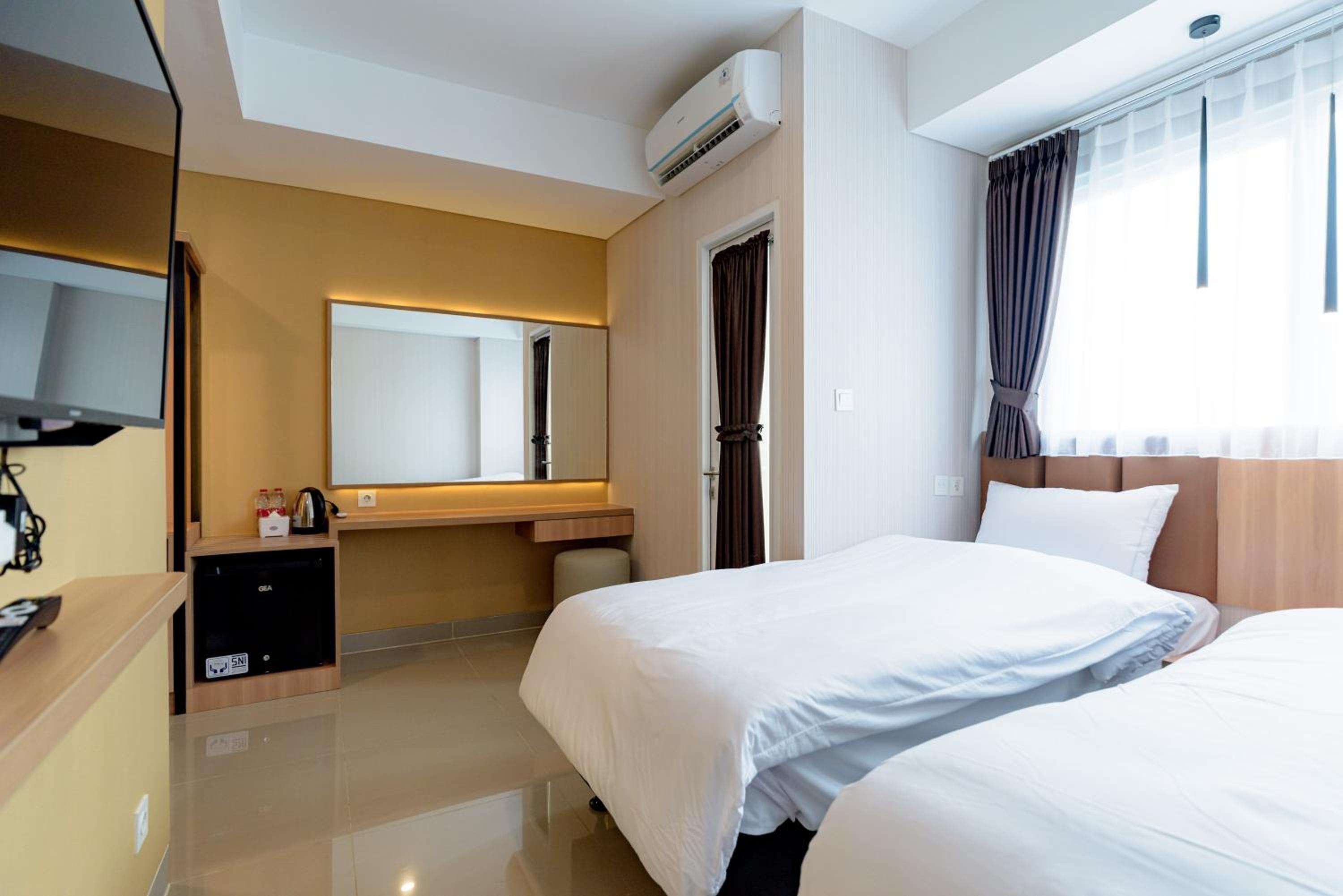 Twin Room - Photo 9