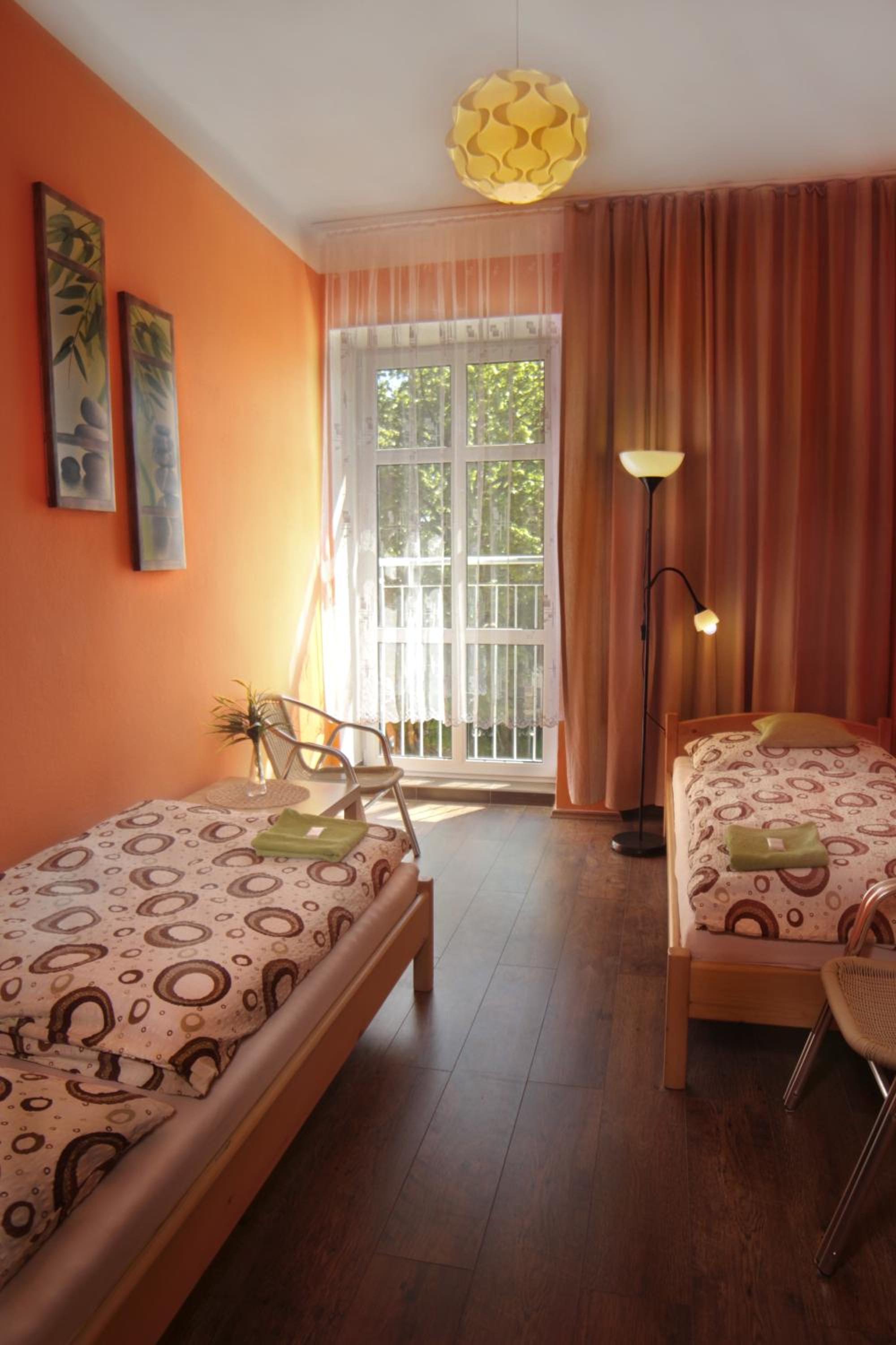 Two-Bedroom Suite - Photo 4