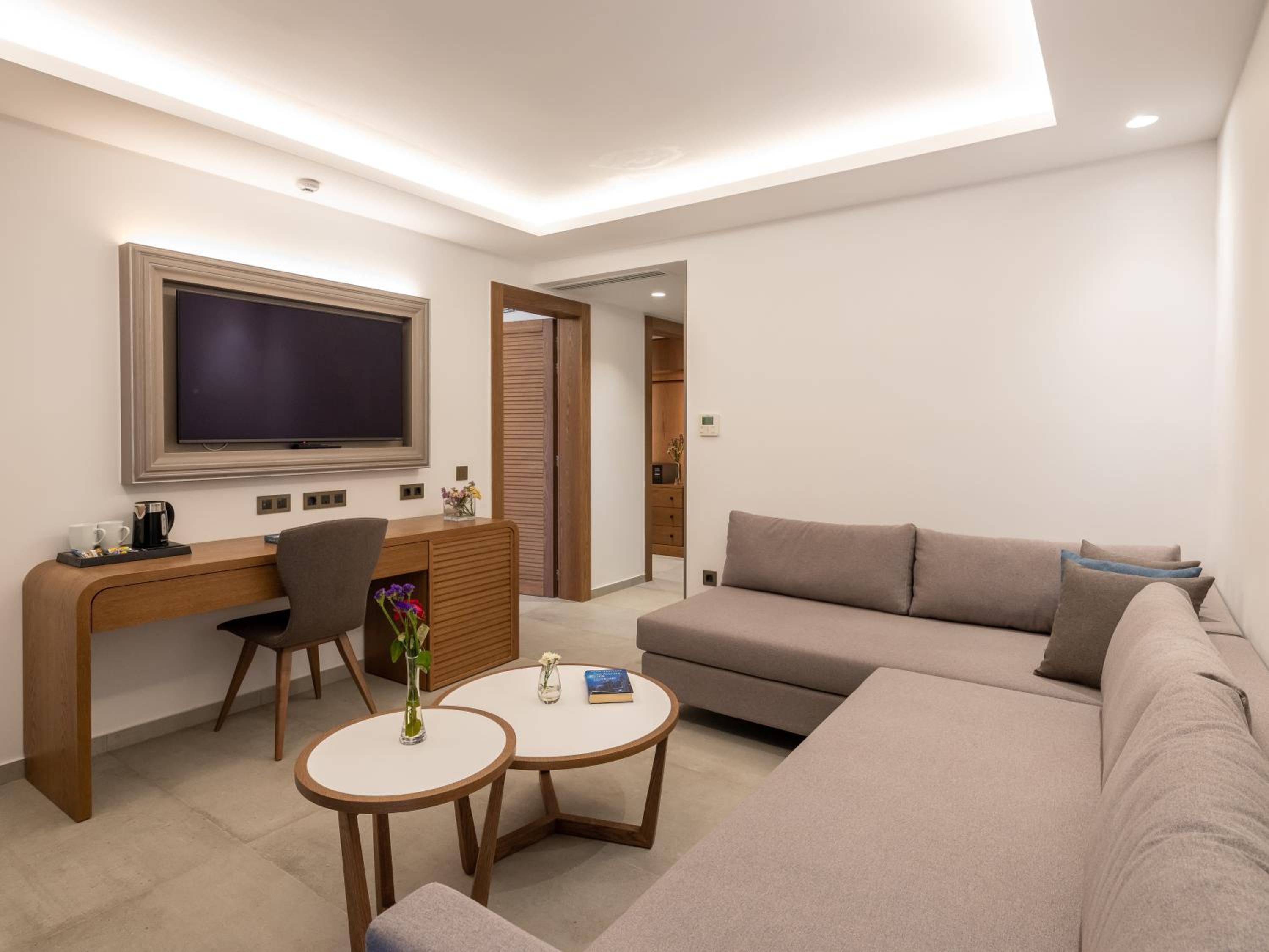 Royal Family Suite 2Bedrooms and 2 bathrooms Water Front