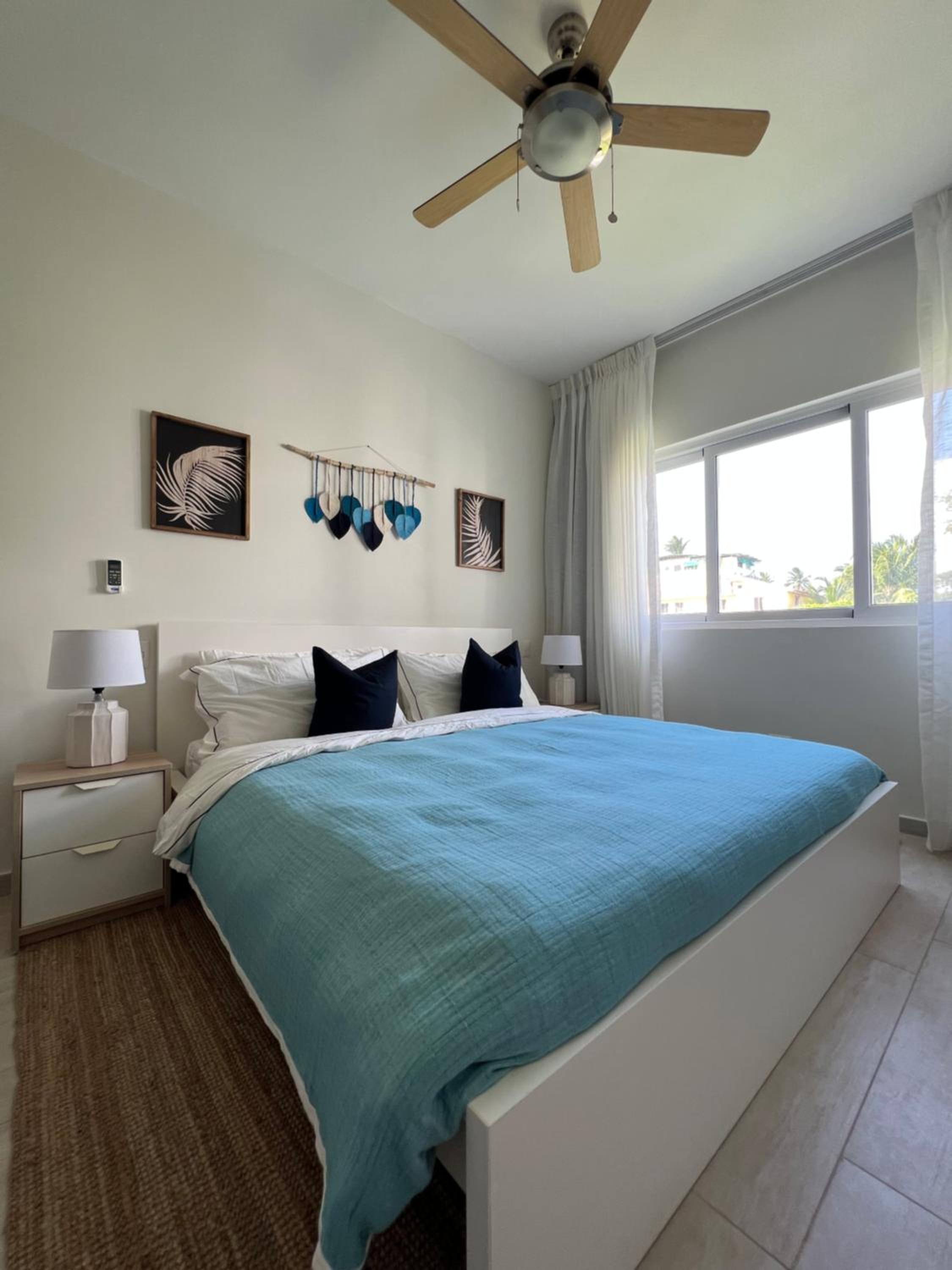 One-Bedroom Apartment photo 1