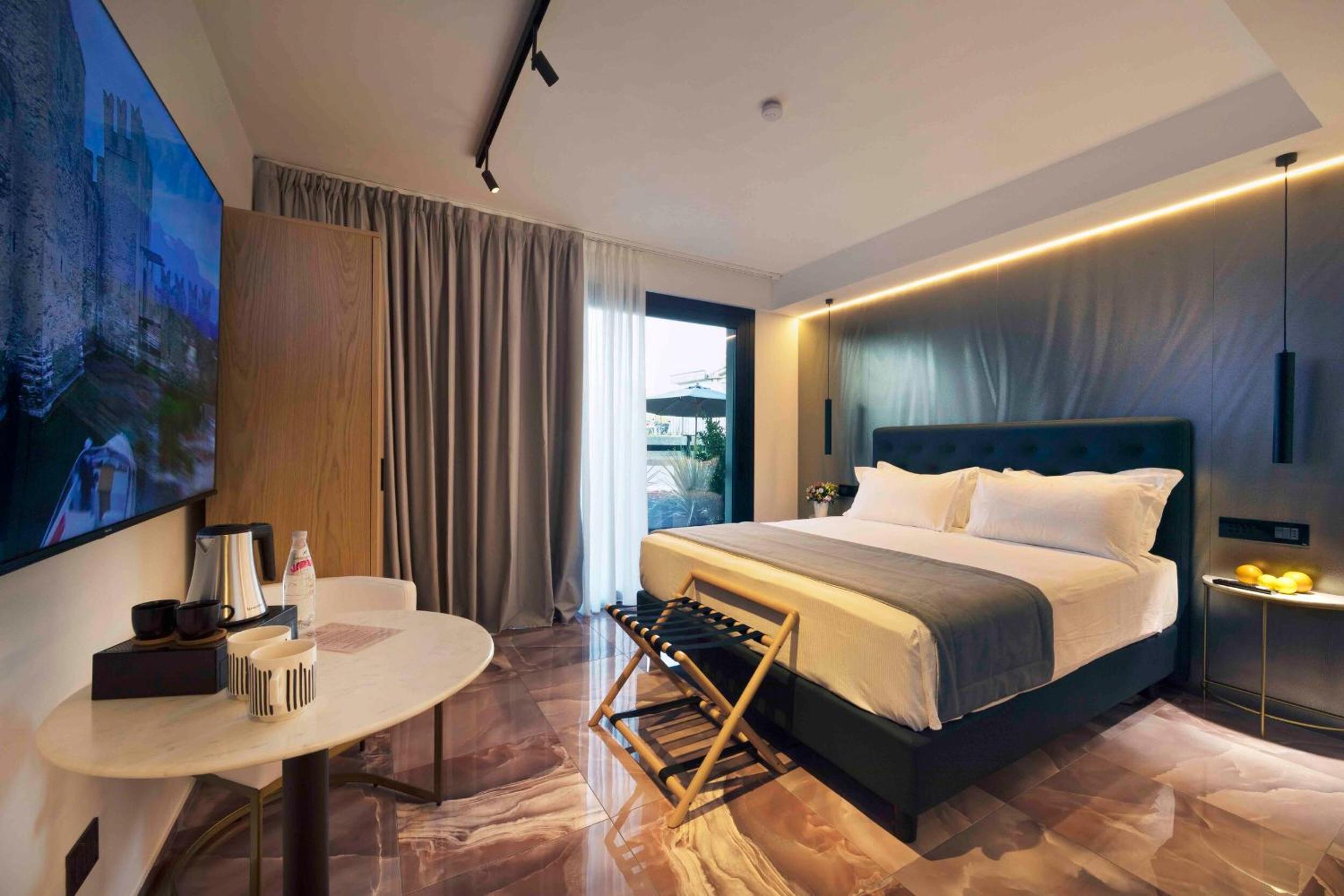 Superior Double Room - Photo 1