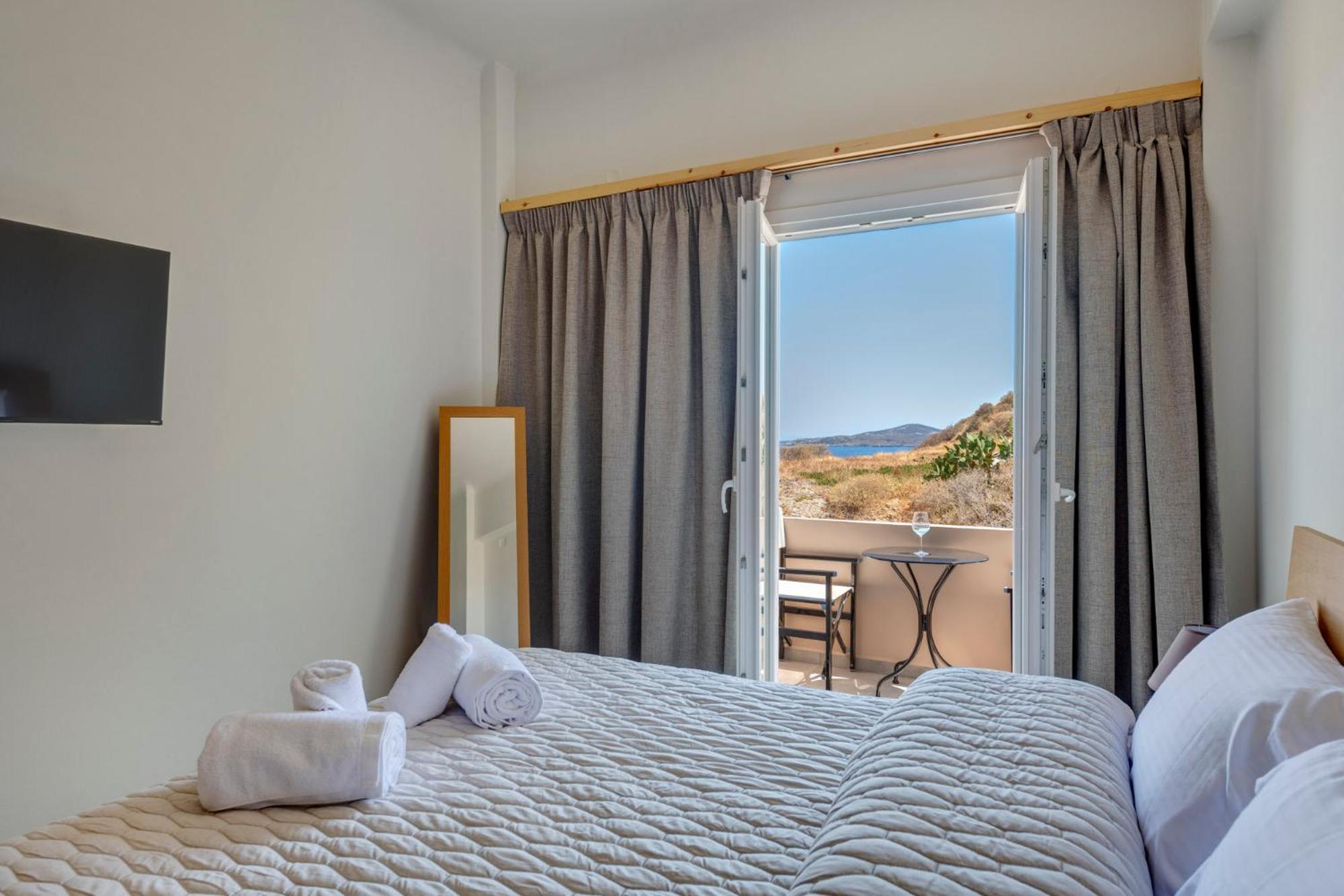Deluxe Suite with Spa Bath