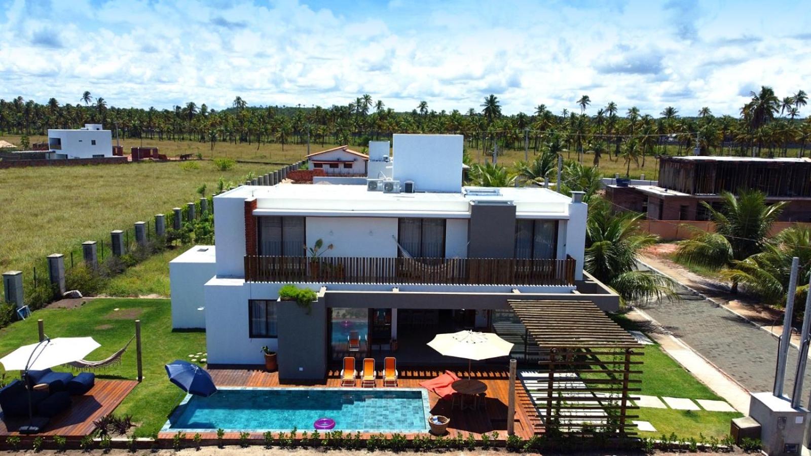 Four-Bedroom House photo 3