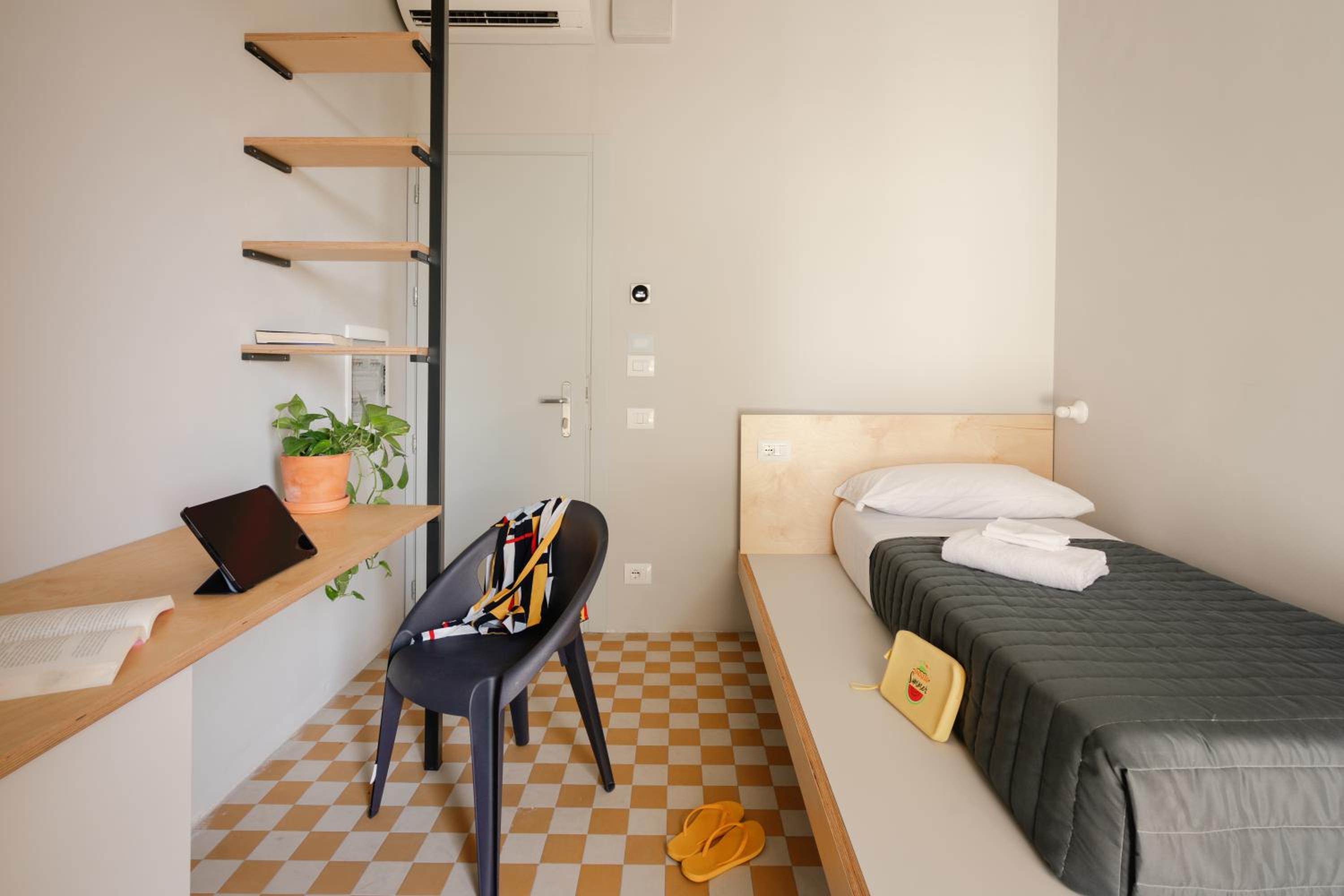 Single Room with Balcony photo 1