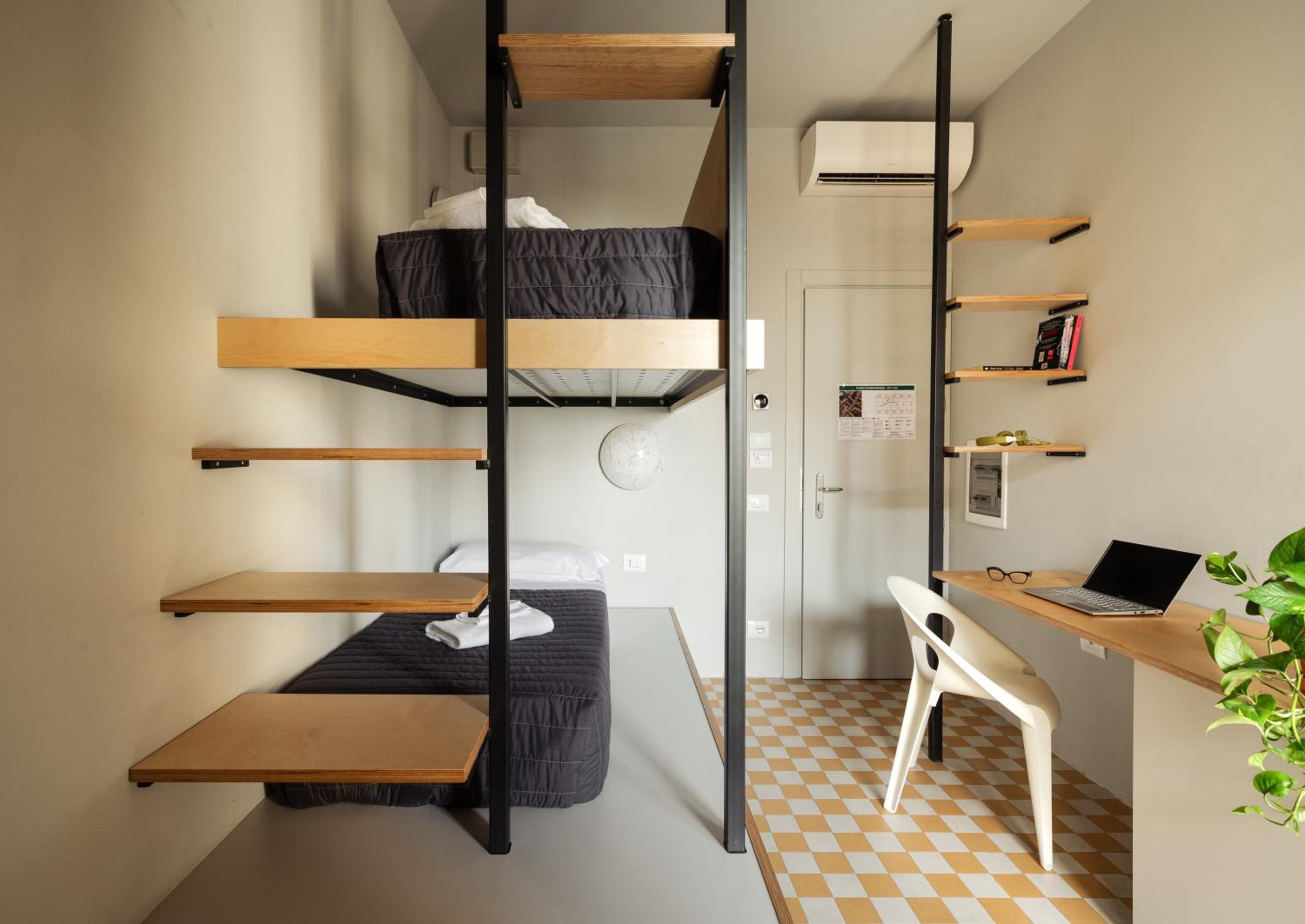 Economy Twin Room photo 1