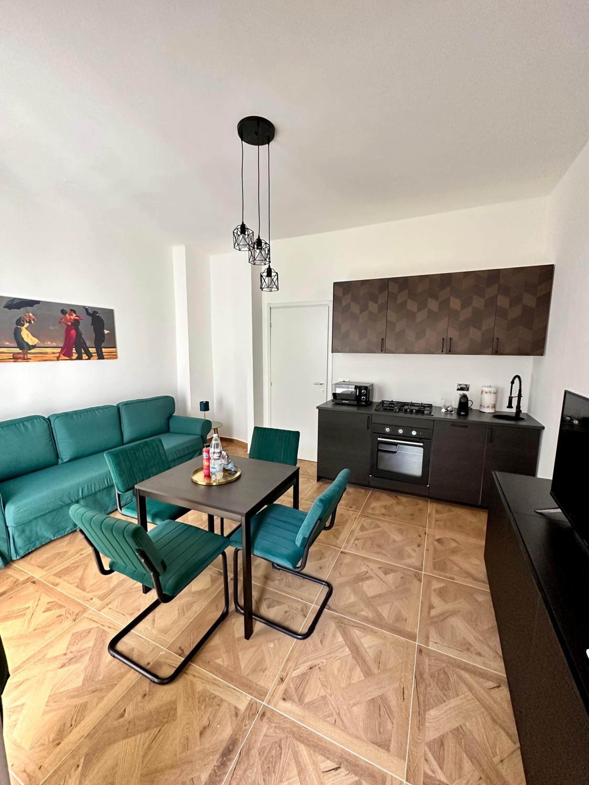 One-Bedroom Apartment