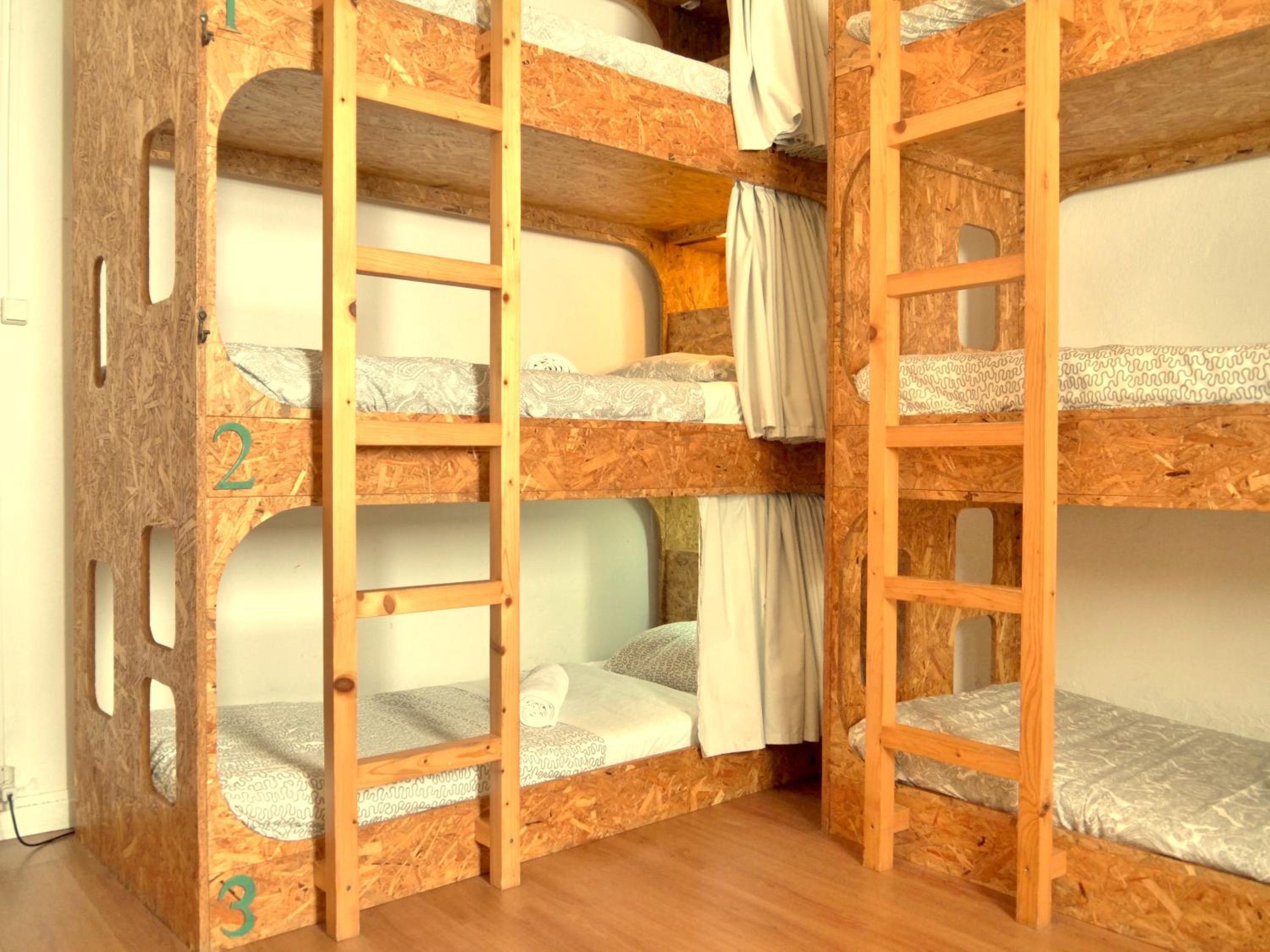 Bett im 6-Bett-Schlafsaal-Zimmer