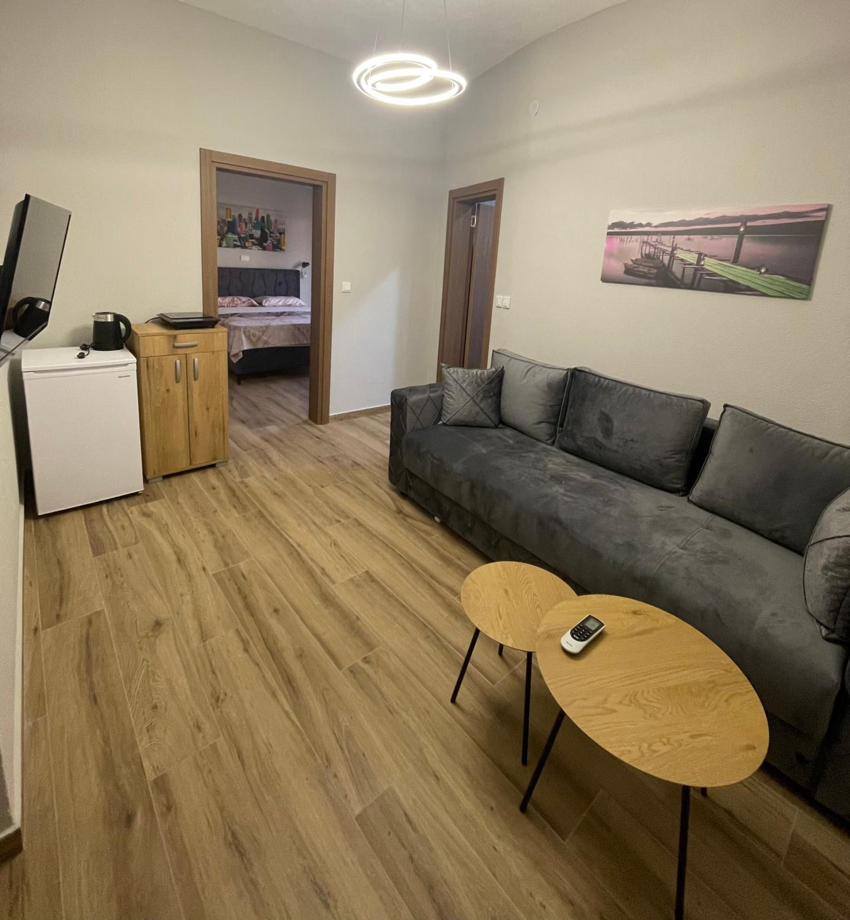 Apartment with Balcony - Photo 3