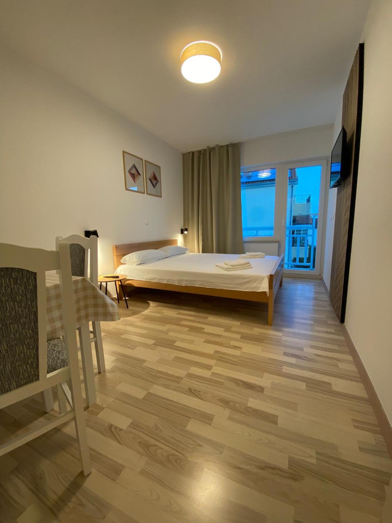 Apartment with Balcony photo 1