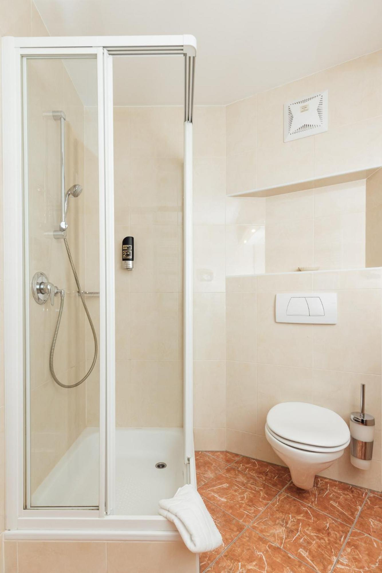 Single Room with Shower photo 2