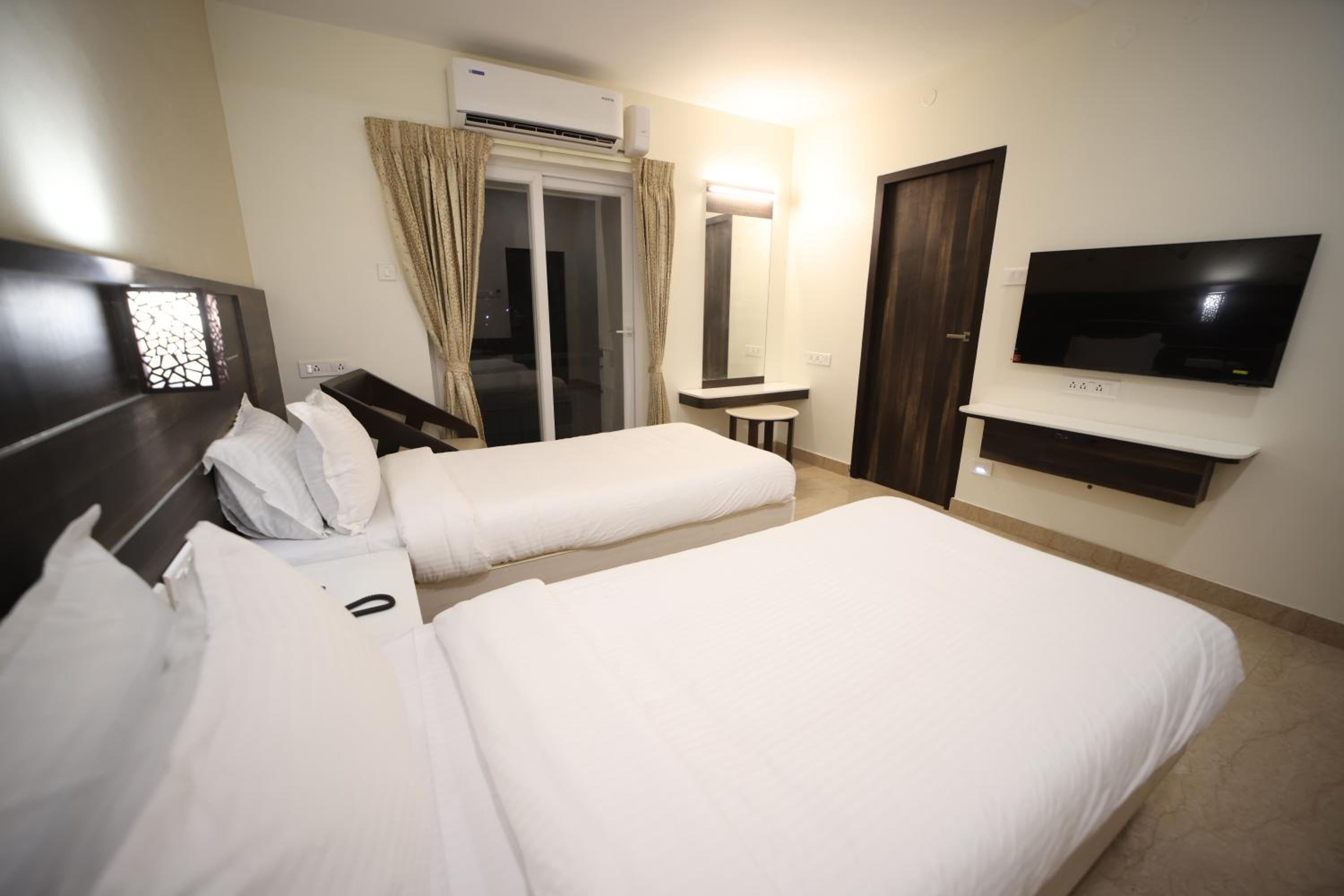 Superior Twin Room - Photo 3