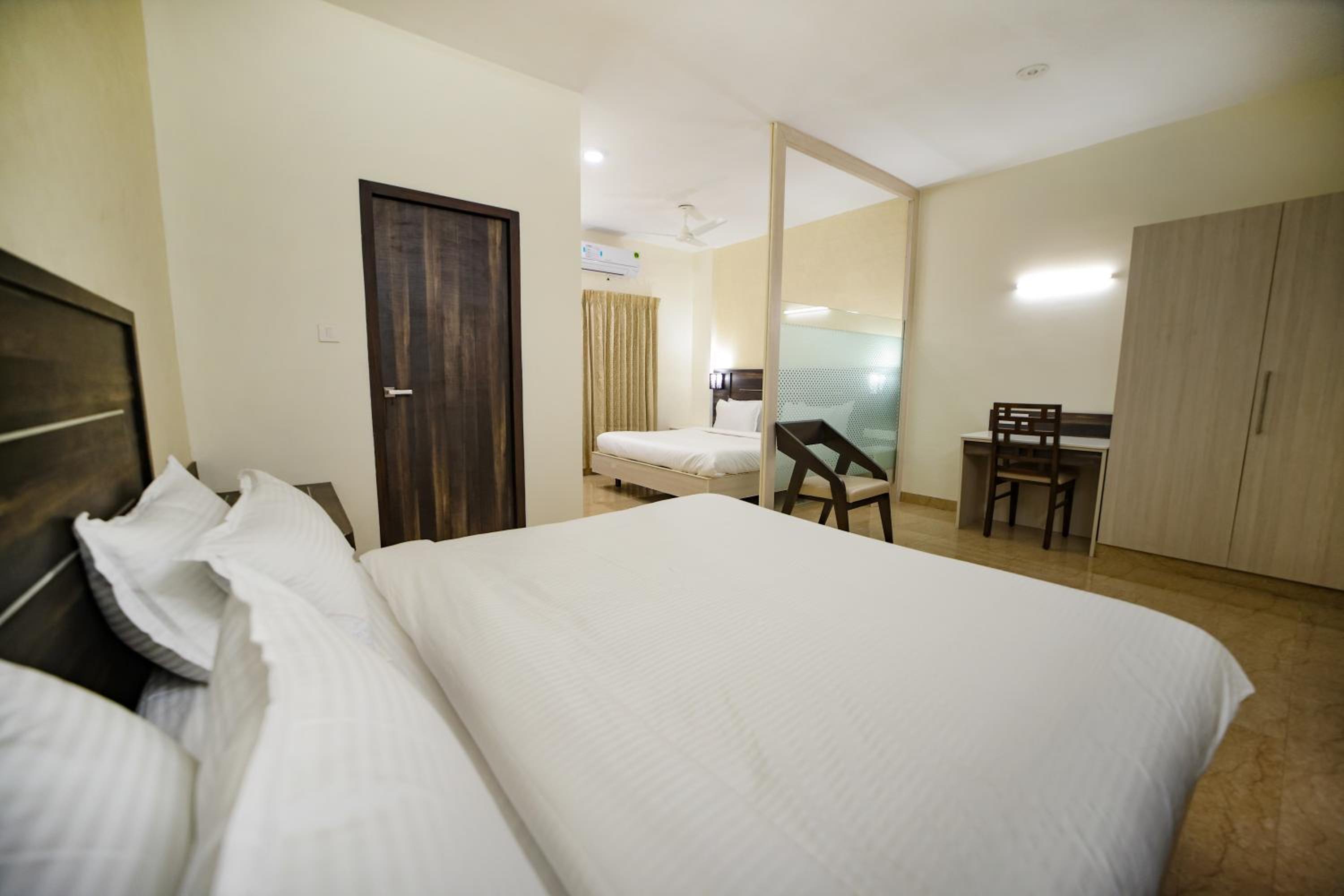 Family Suite - Photo 6