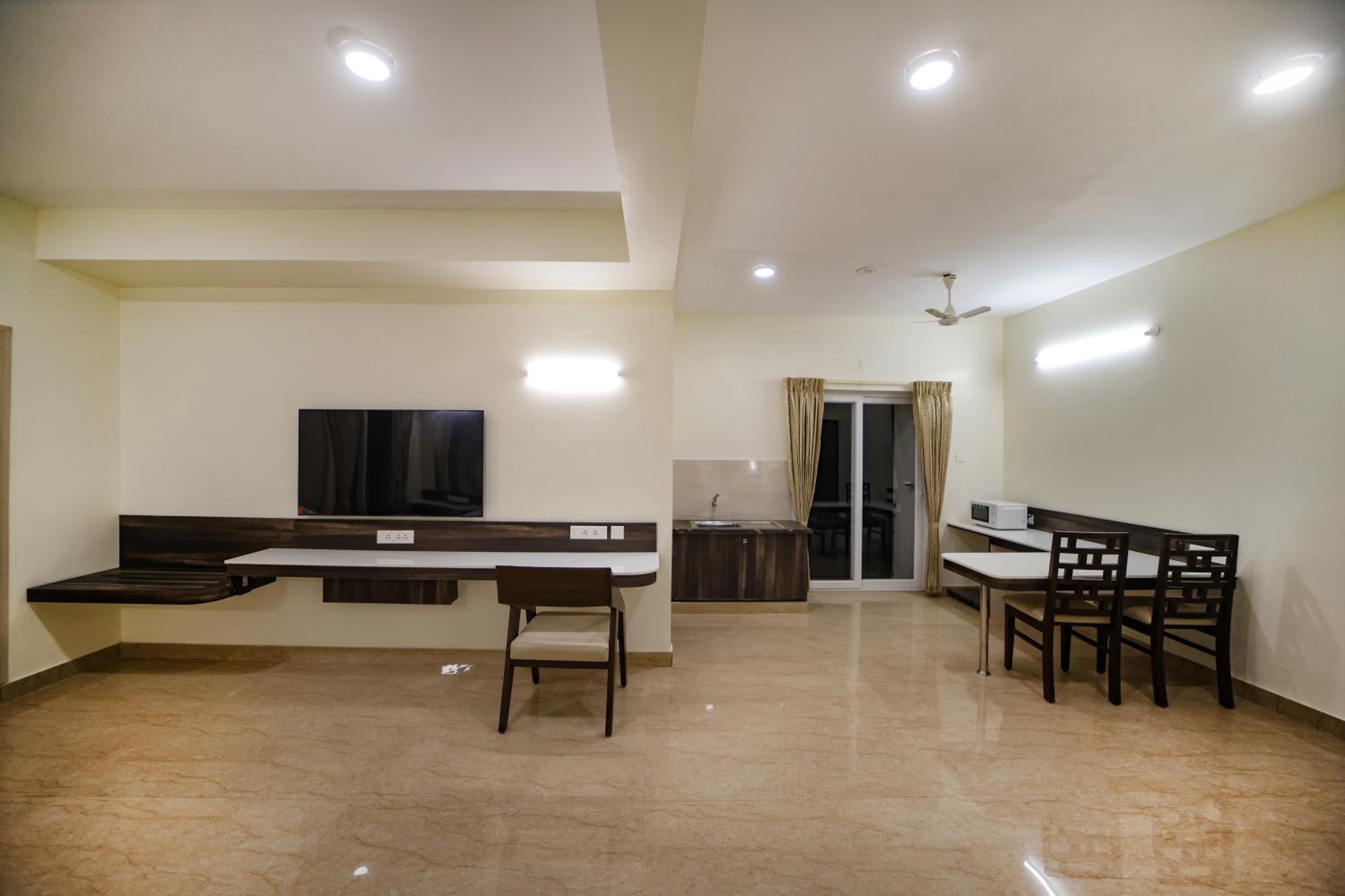 Superior Suite - Photo 3