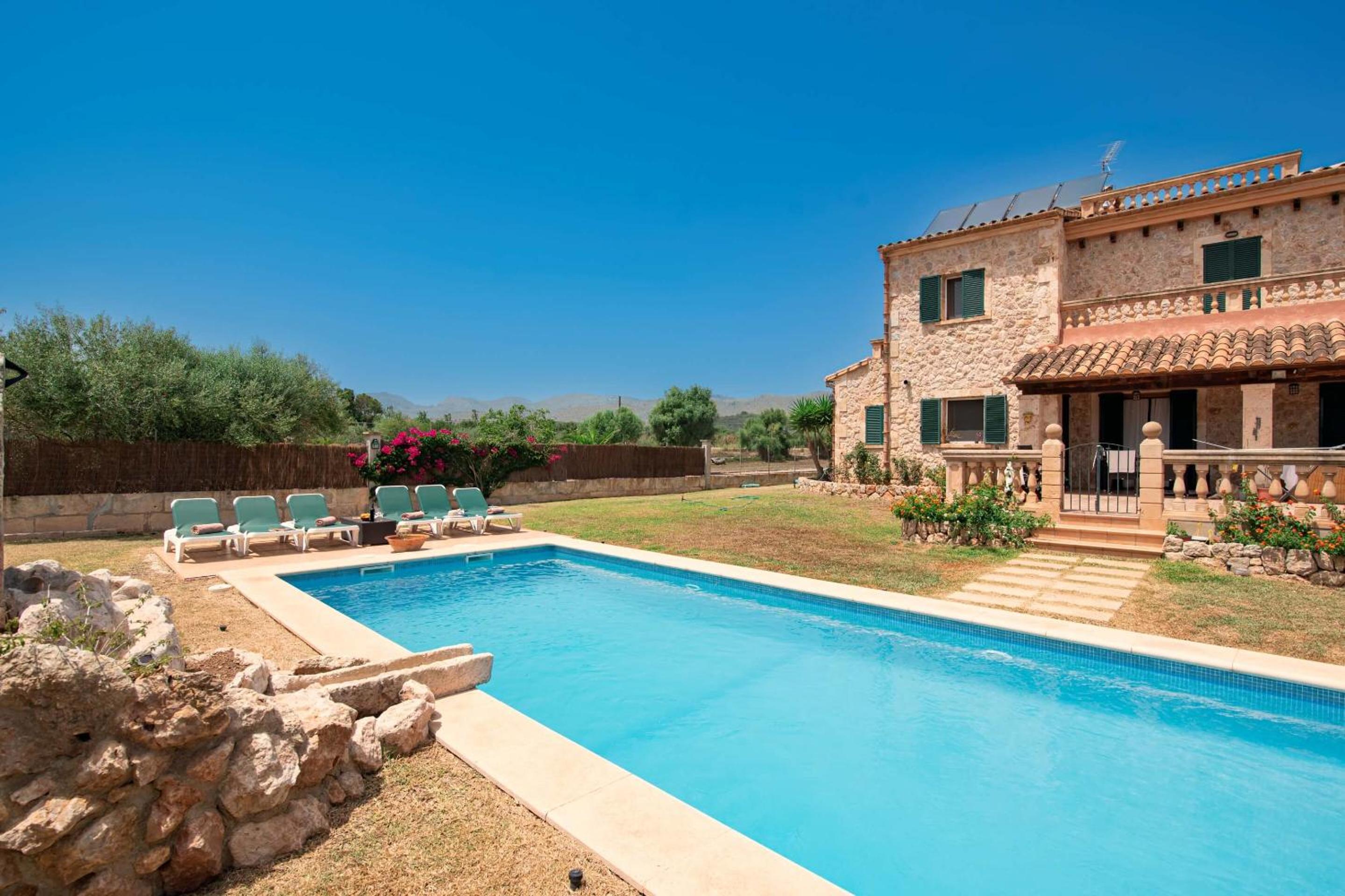 Casa de cuatro habitaciones